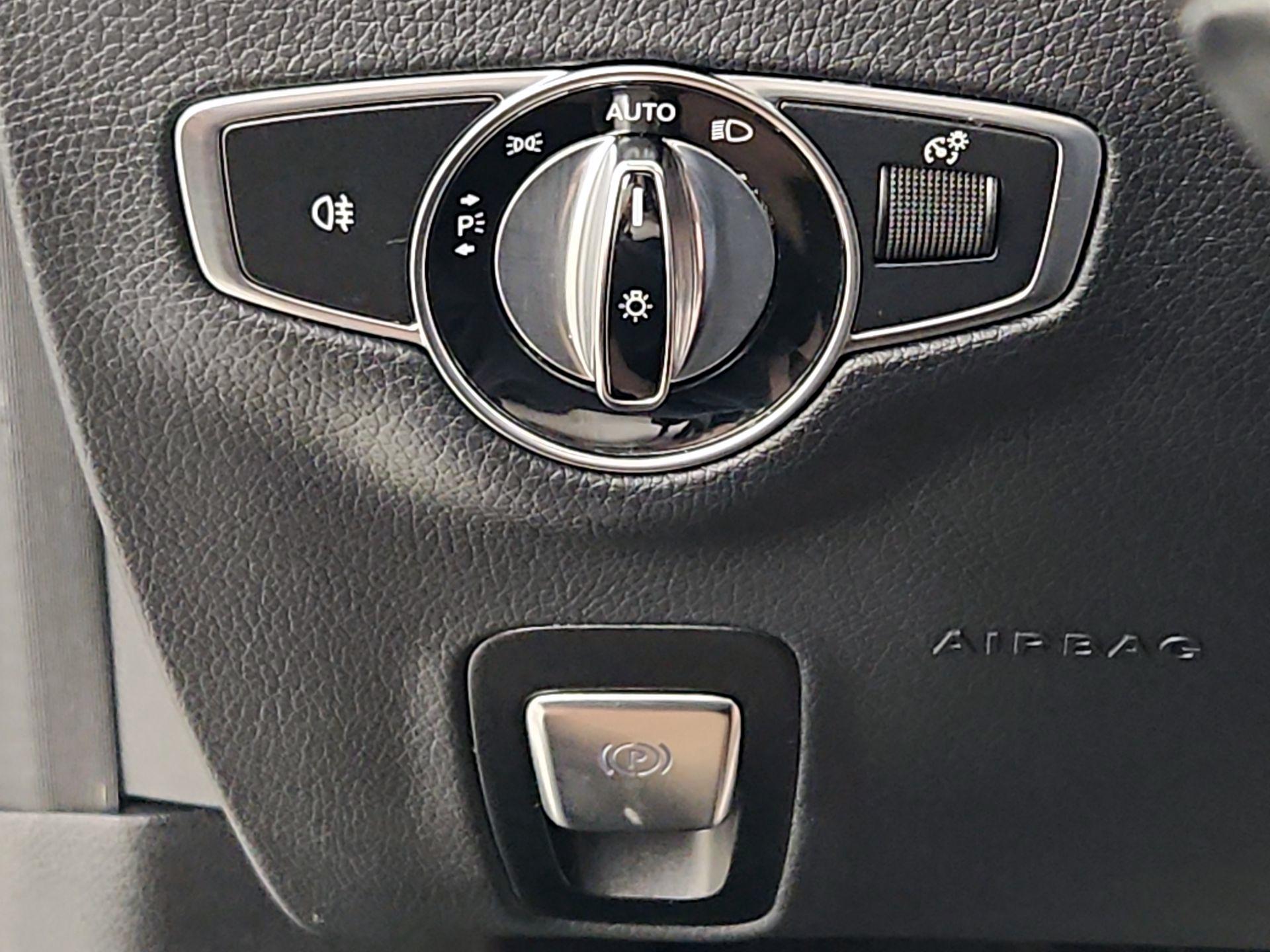 Thumbnail: 2019 Mercedes-Benz E-Class - 11
