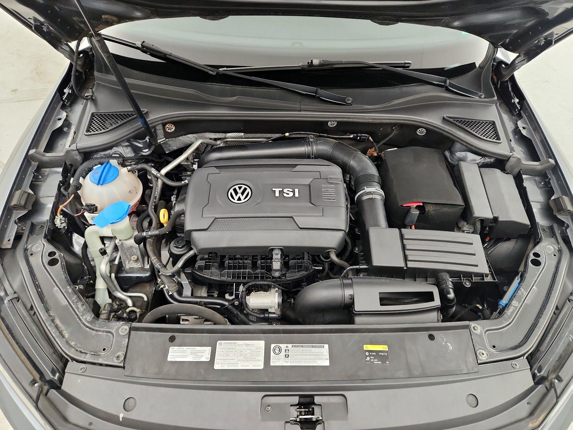 Thumbnail: 2017 Volkswagen Passat - 19