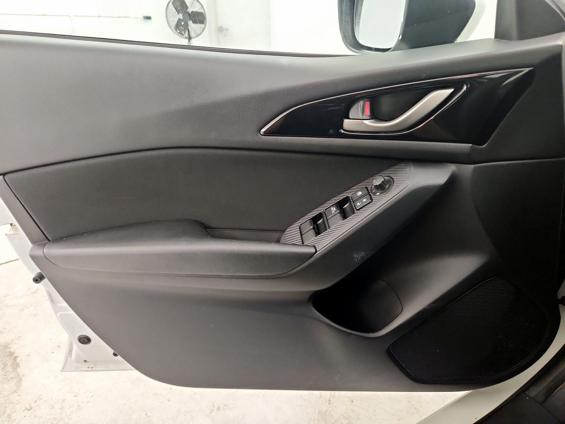 Thumbnail: 2014 Mazda Mazda3 - 12