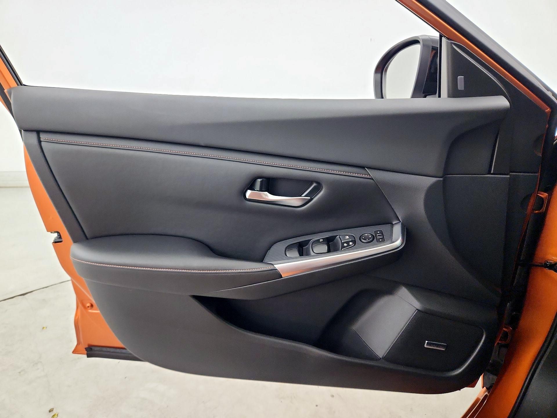 Thumbnail: 2020 Nissan Sentra - 12