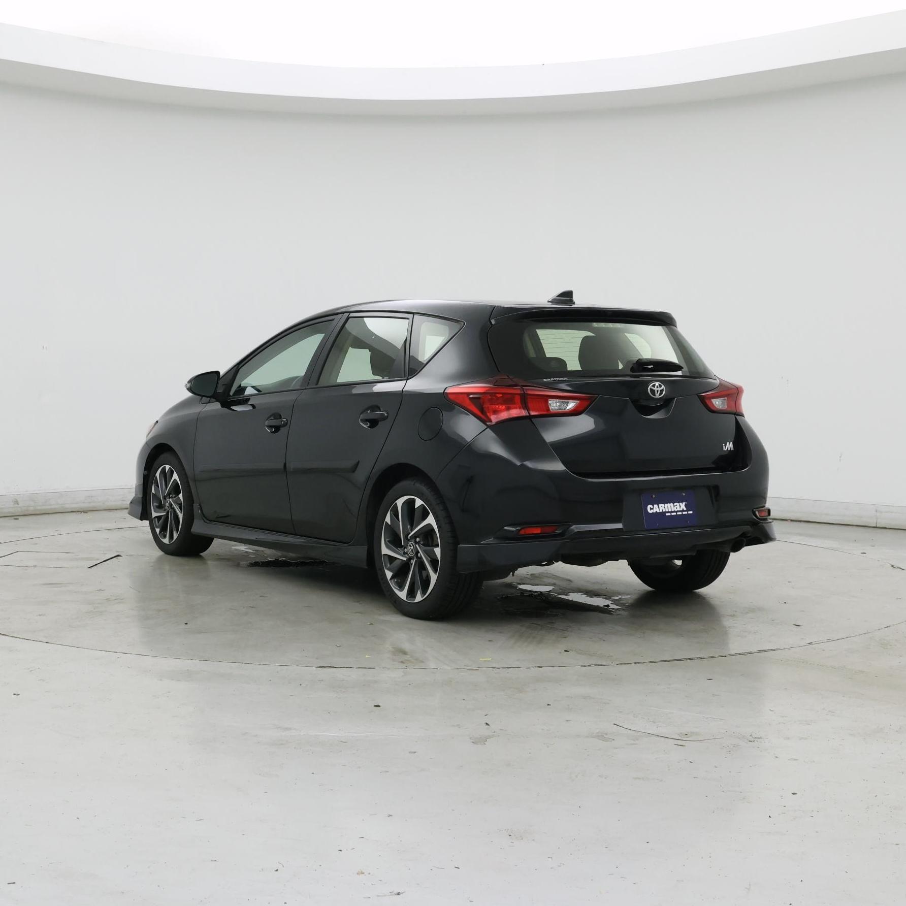 Thumbnail: 2018 Toyota Corolla iM - 2