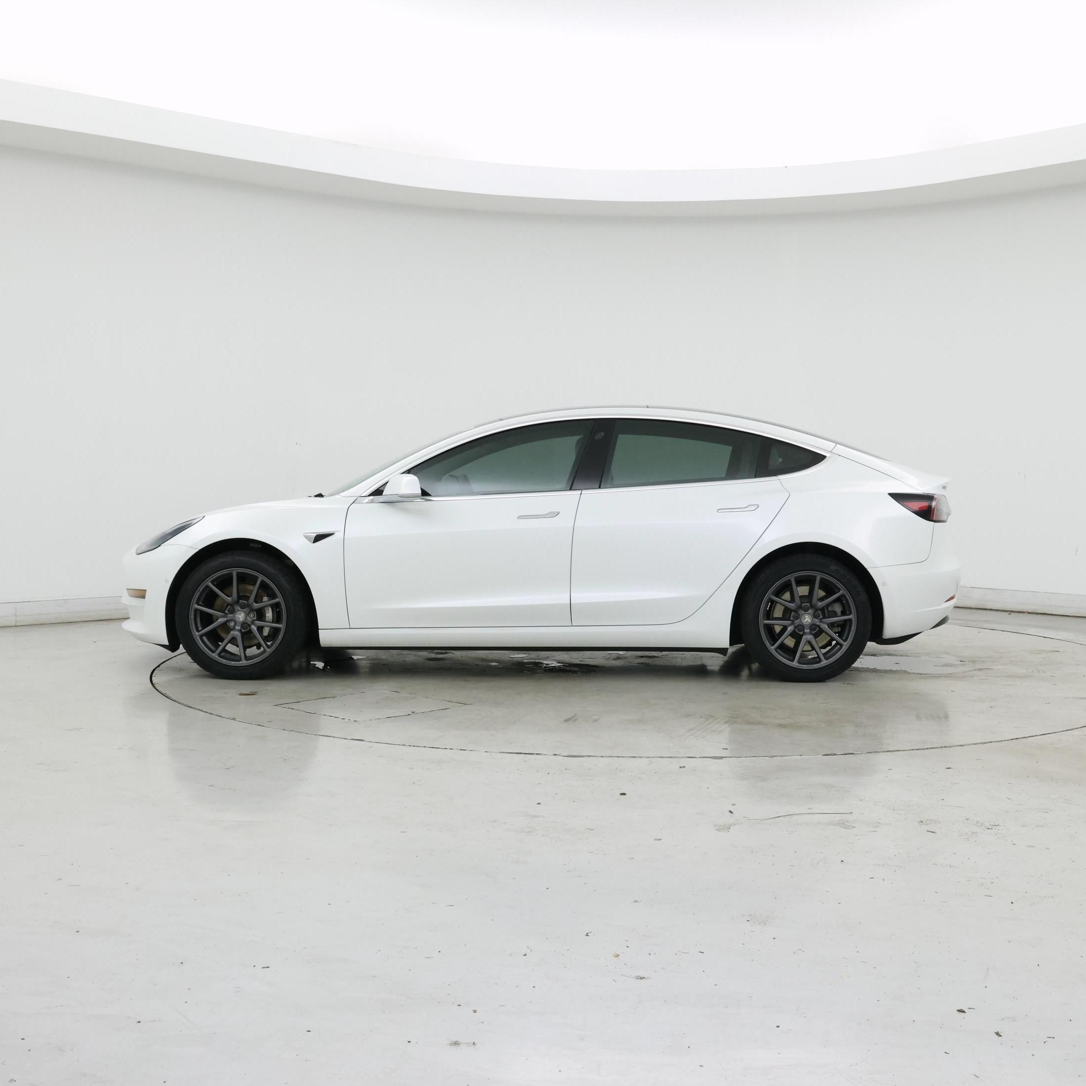 Thumbnail: 2020 Tesla Model 3 - 3