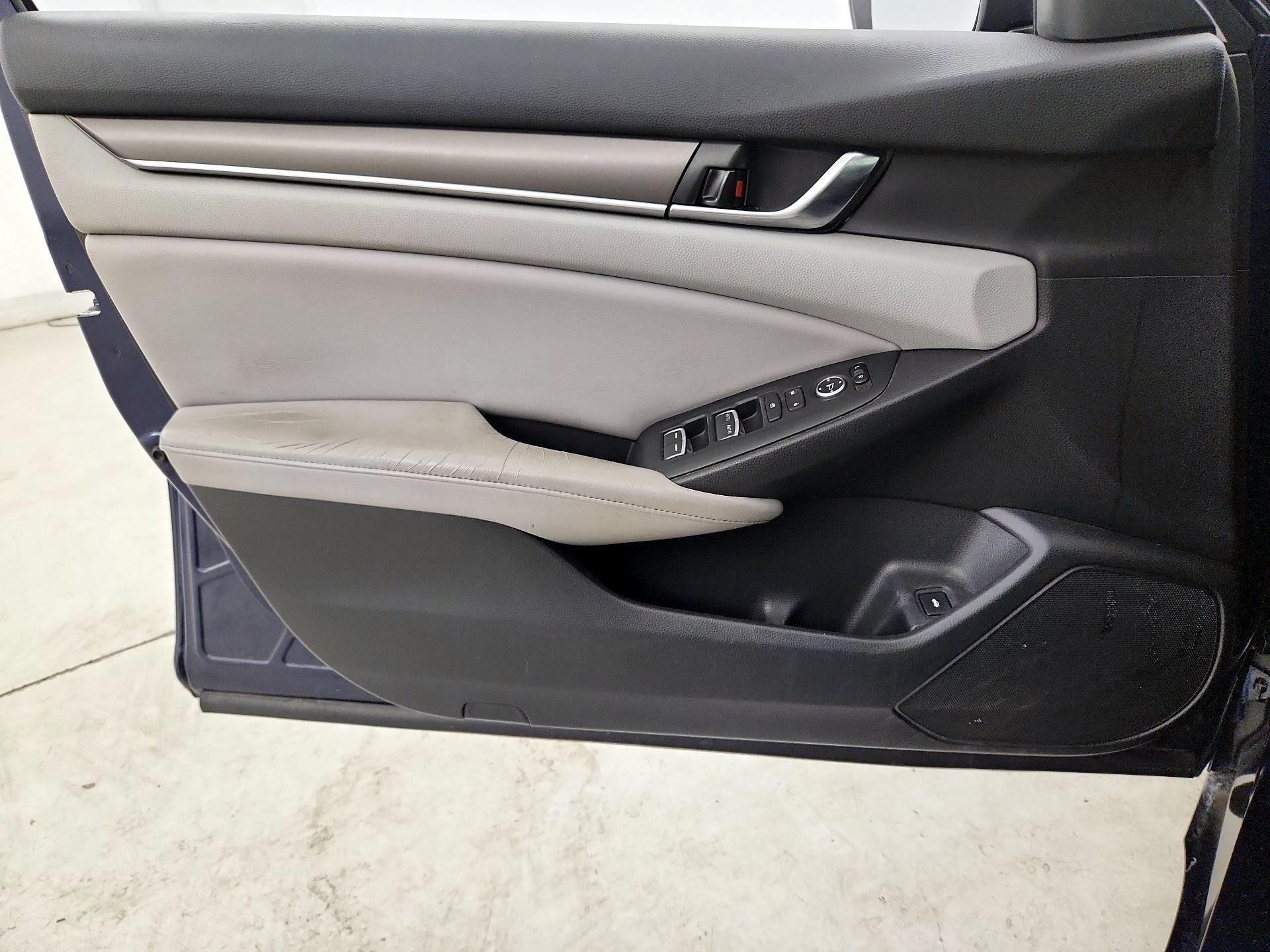 Thumbnail: 2018 Honda Accord - 12