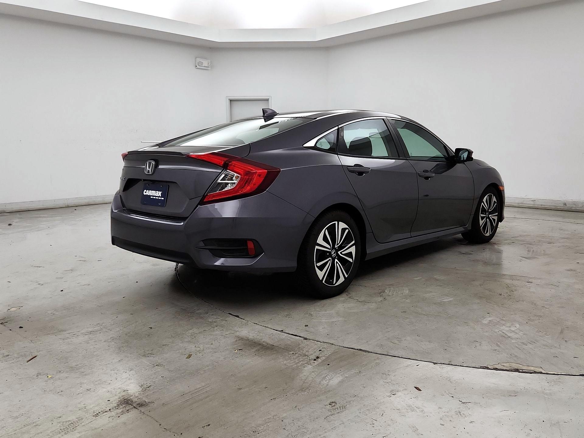 Thumbnail: 2017 Honda Civic - 5