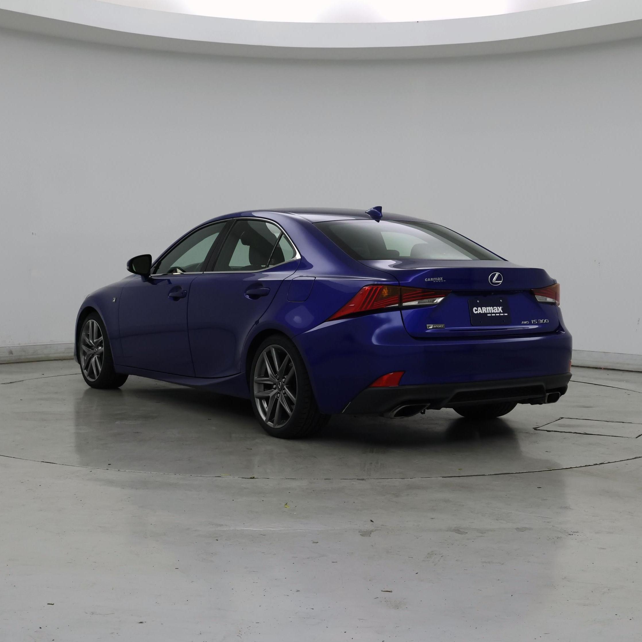 Thumbnail: 2017 Lexus IS - 2