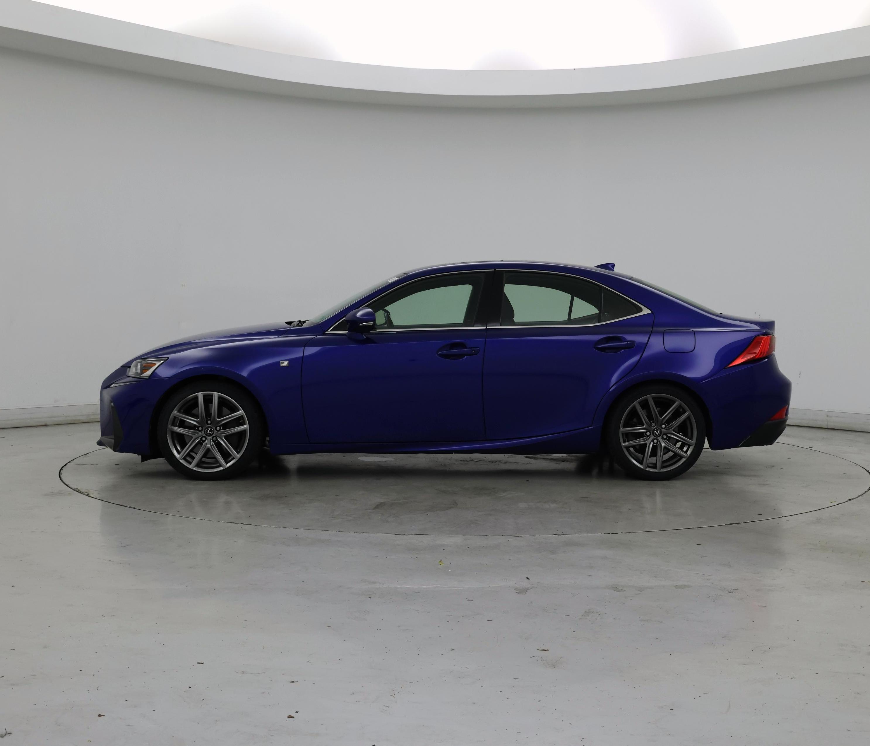 Thumbnail: 2017 Lexus IS - 3