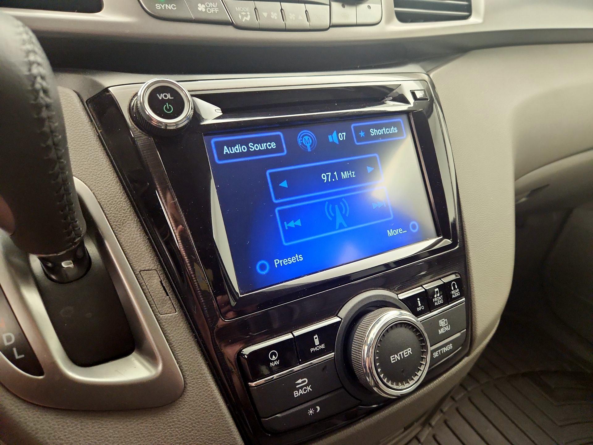 Thumbnail: 2017 Honda Odyssey - 16