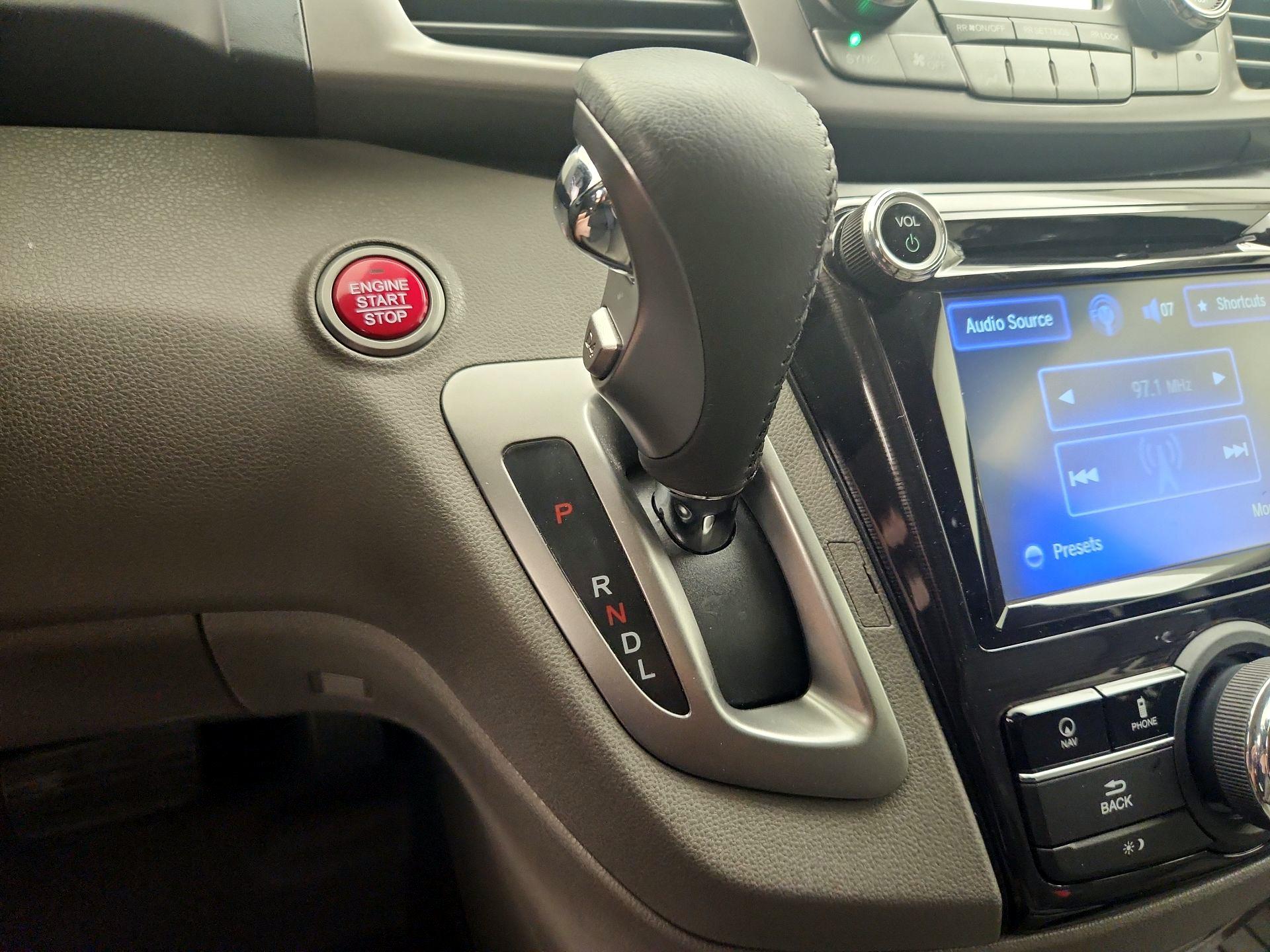 Thumbnail: 2017 Honda Odyssey - 18
