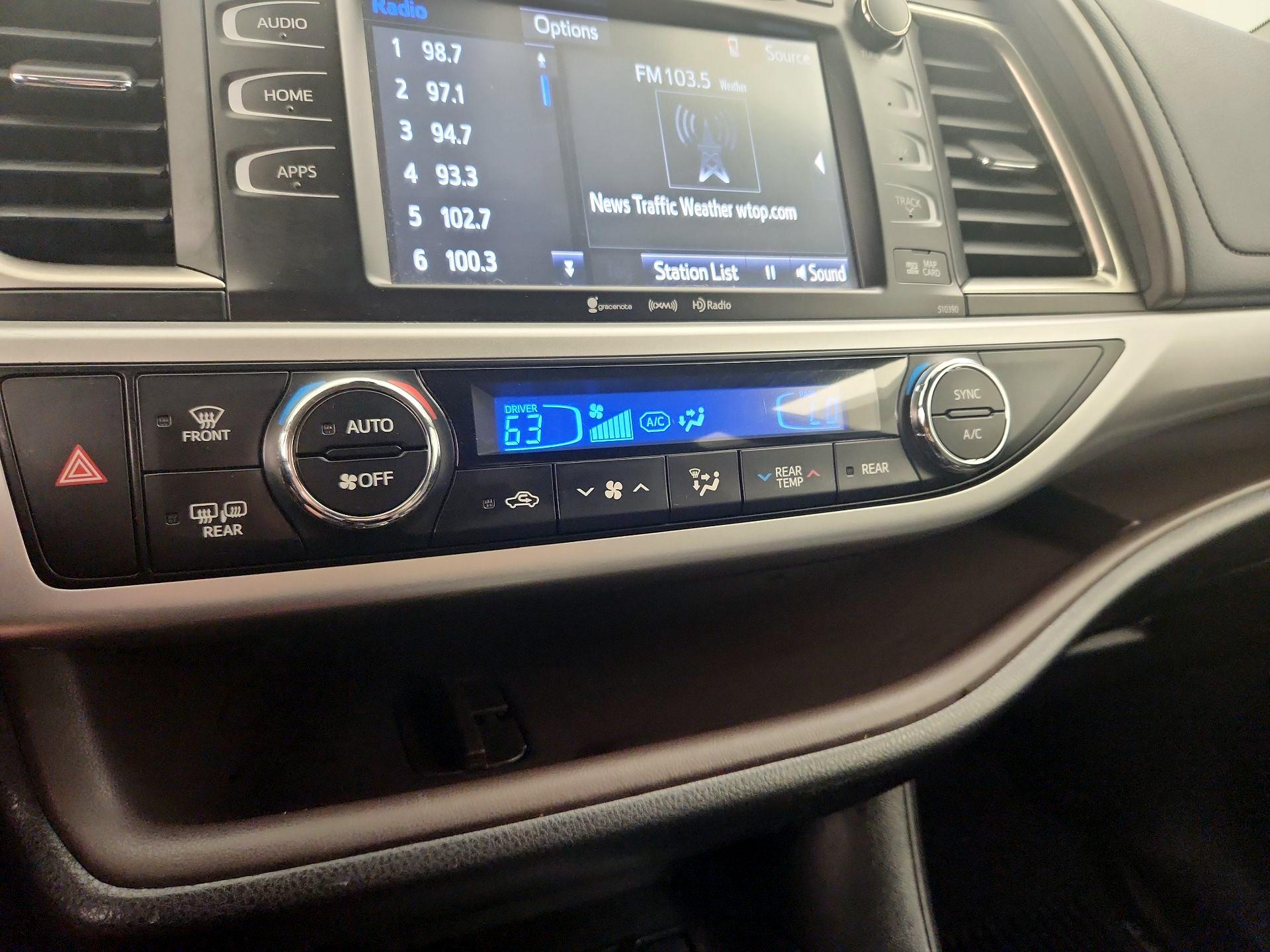 Thumbnail: 2019 Toyota Highlander - 16