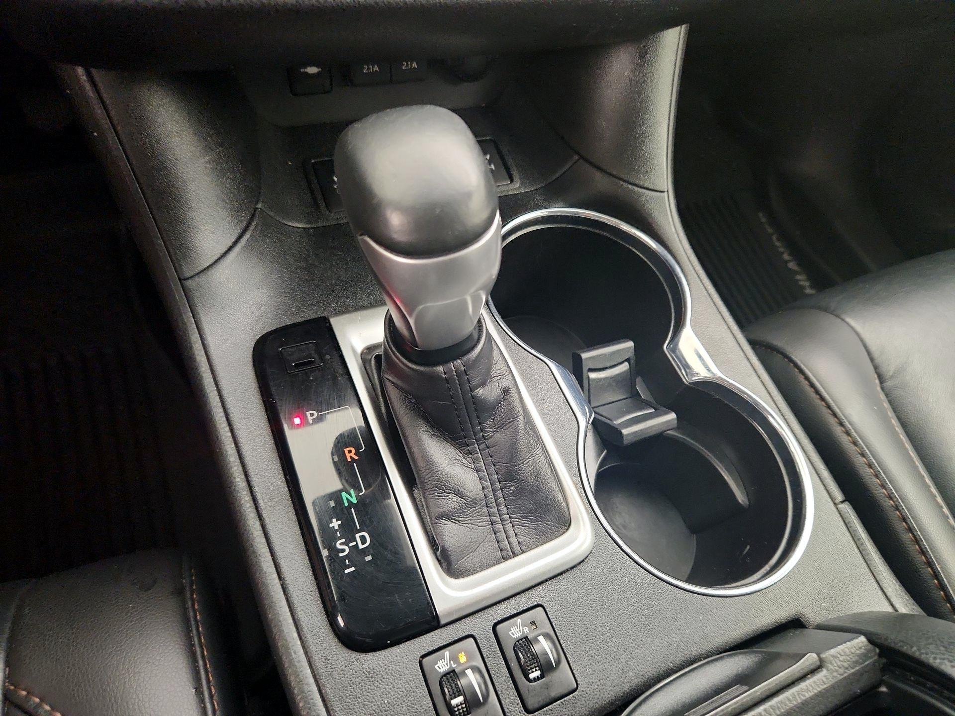 Thumbnail: 2019 Toyota Highlander - 17