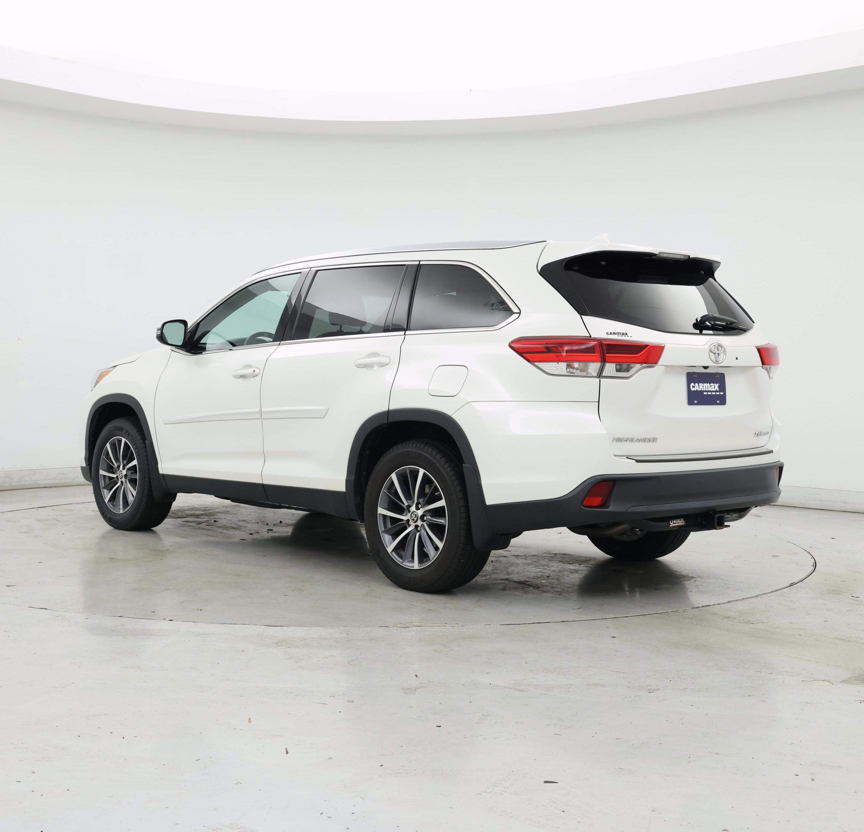 Thumbnail: 2019 Toyota Highlander - 2