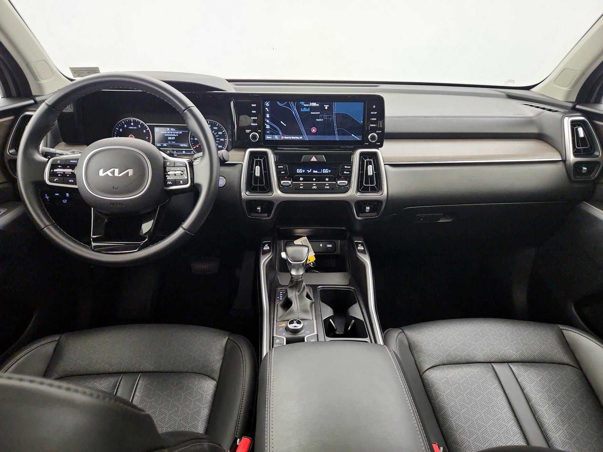 Thumbnail: 2023 Kia Sorento - 9