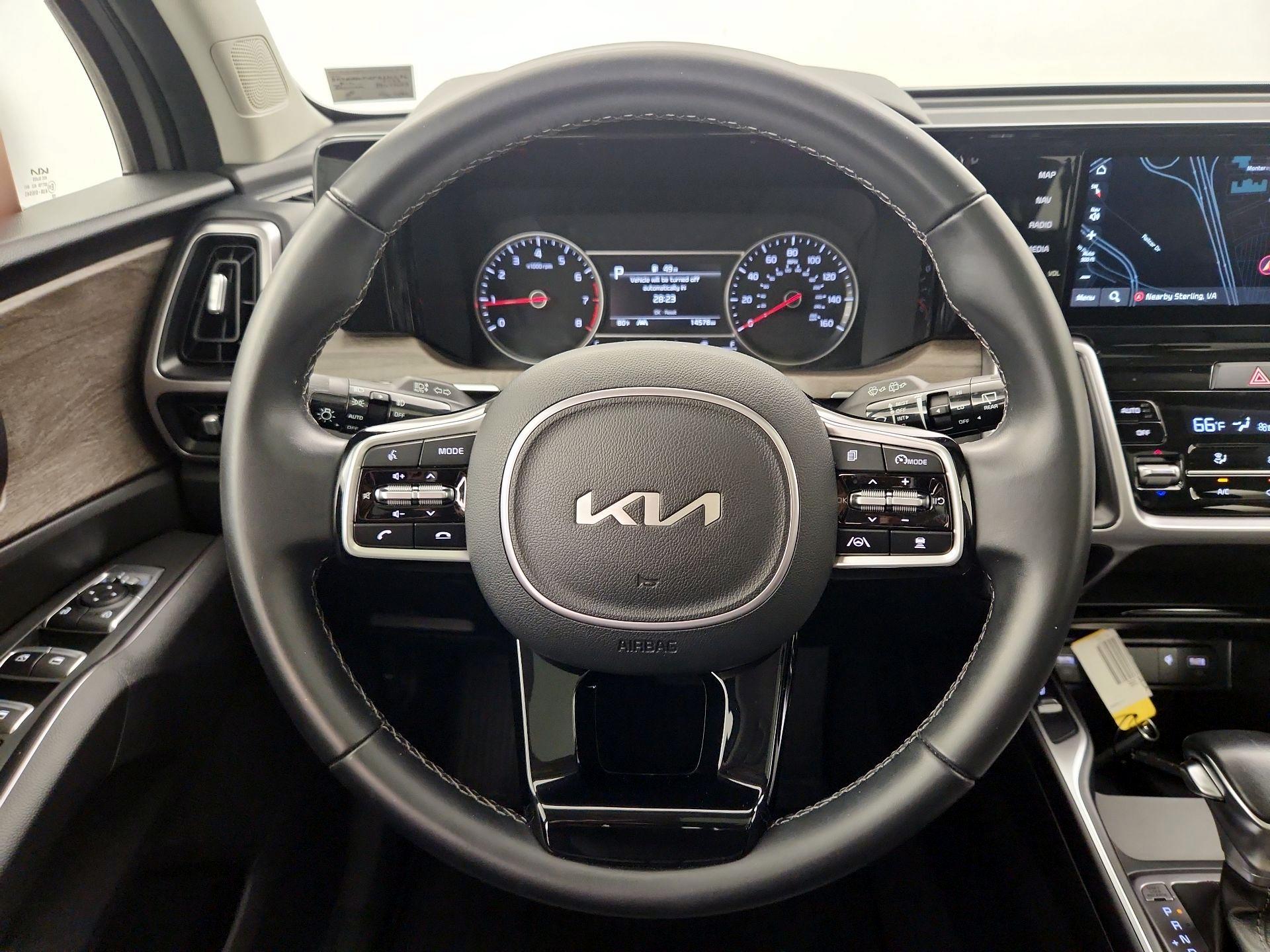 Thumbnail: 2023 Kia Sorento - 10