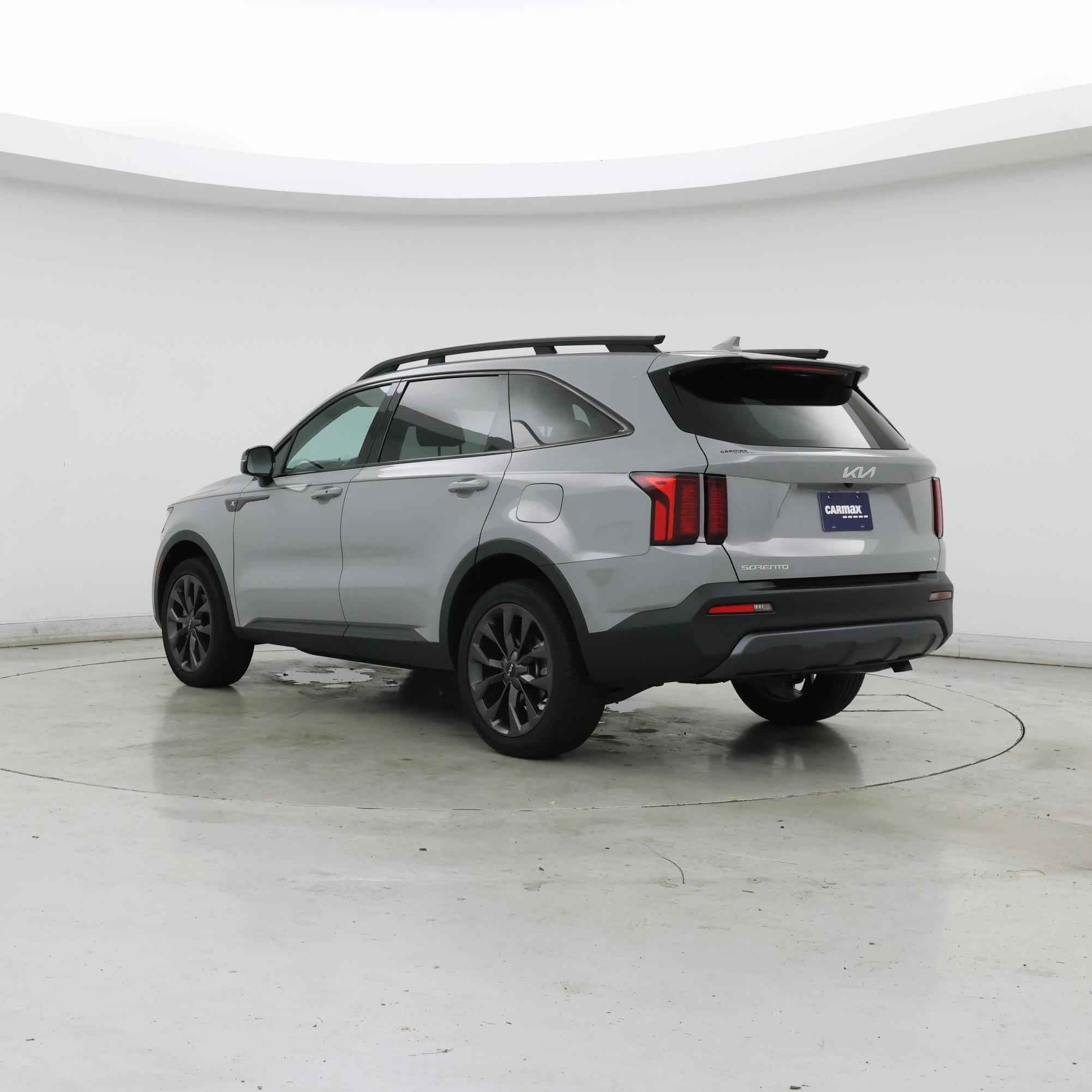 Thumbnail: 2023 Kia Sorento - 2