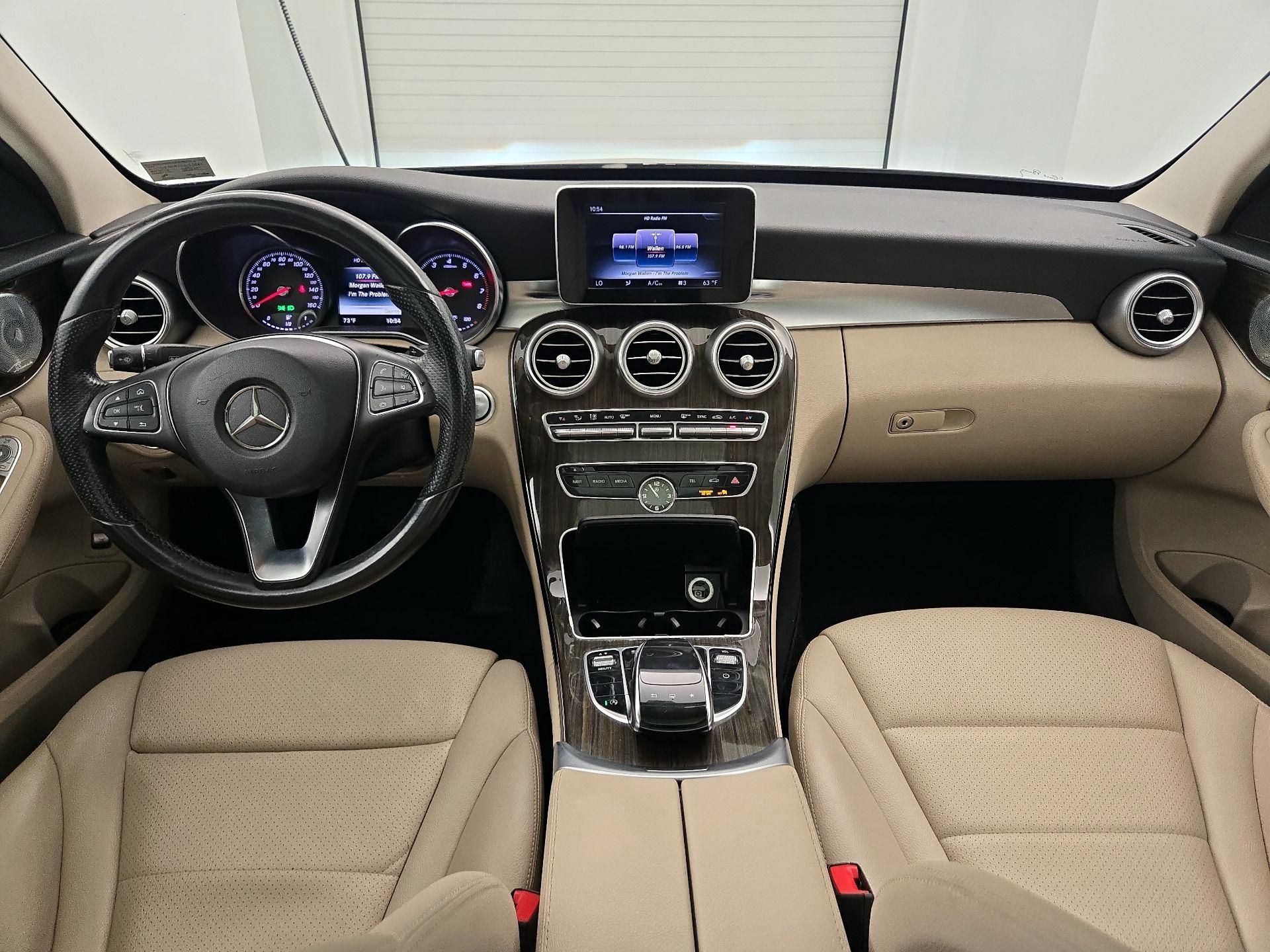 Thumbnail: 2015 Mercedes-Benz C-Class - 9