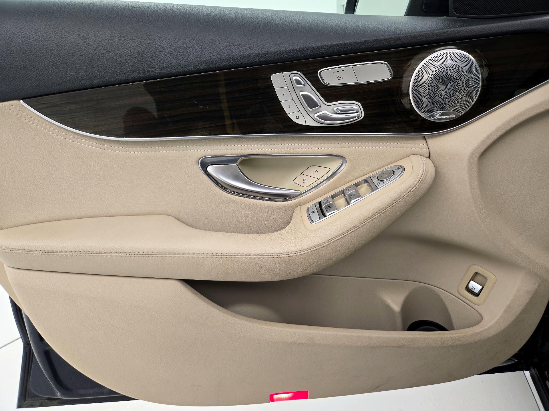 Thumbnail: 2015 Mercedes-Benz C-Class - 12