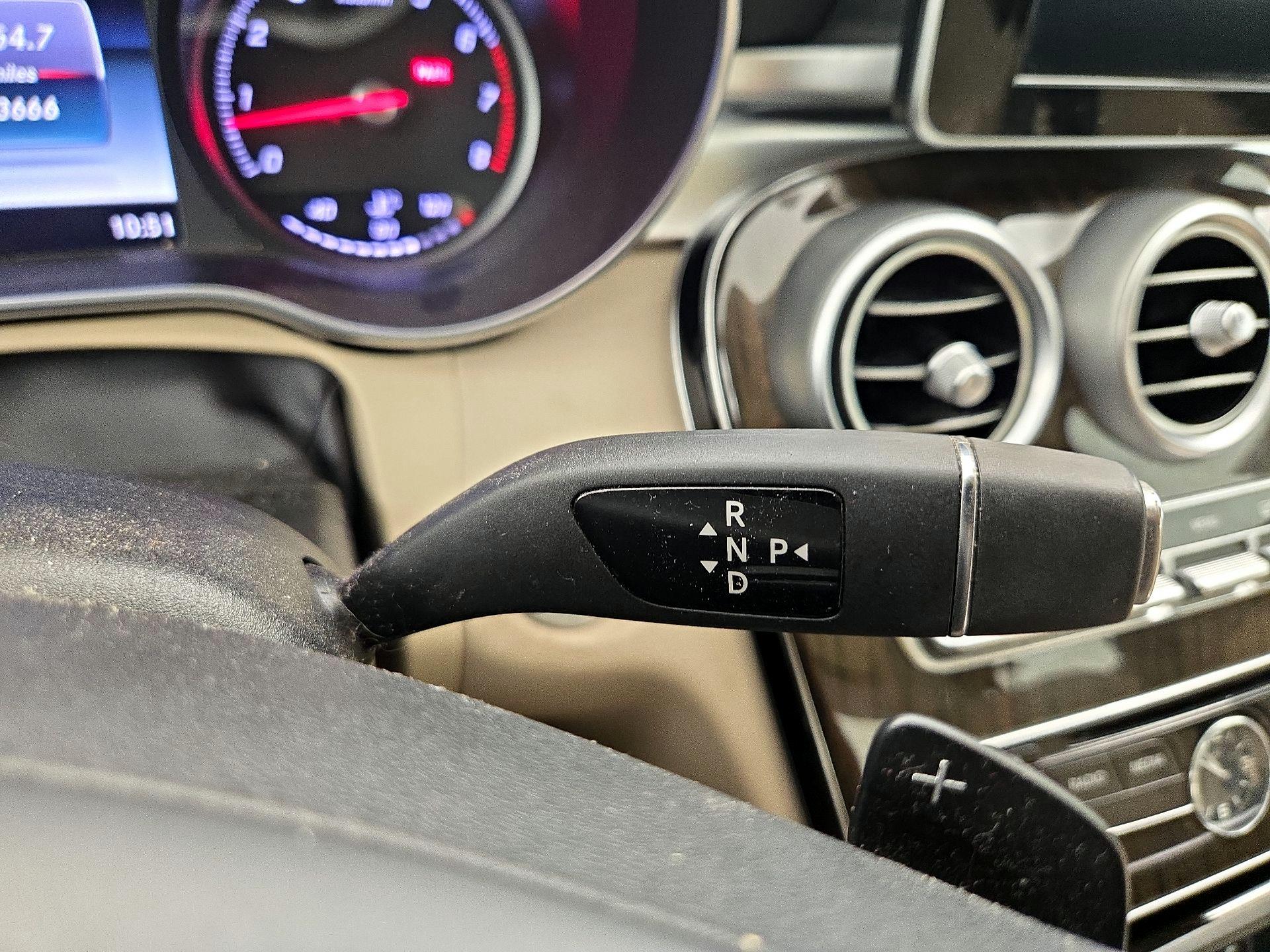 Thumbnail: 2015 Mercedes-Benz C-Class - 17