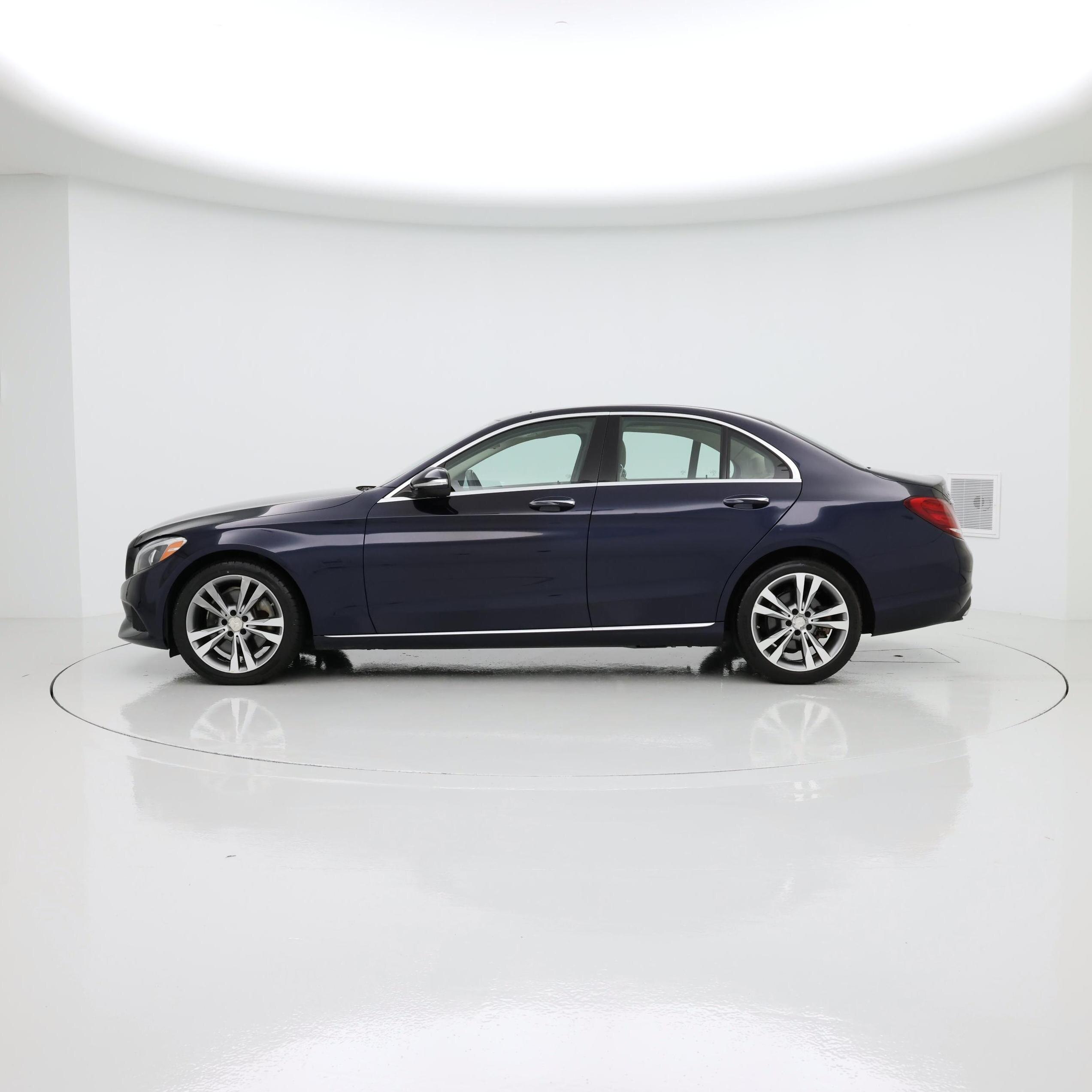 Thumbnail: 2015 Mercedes-Benz C-Class - 3