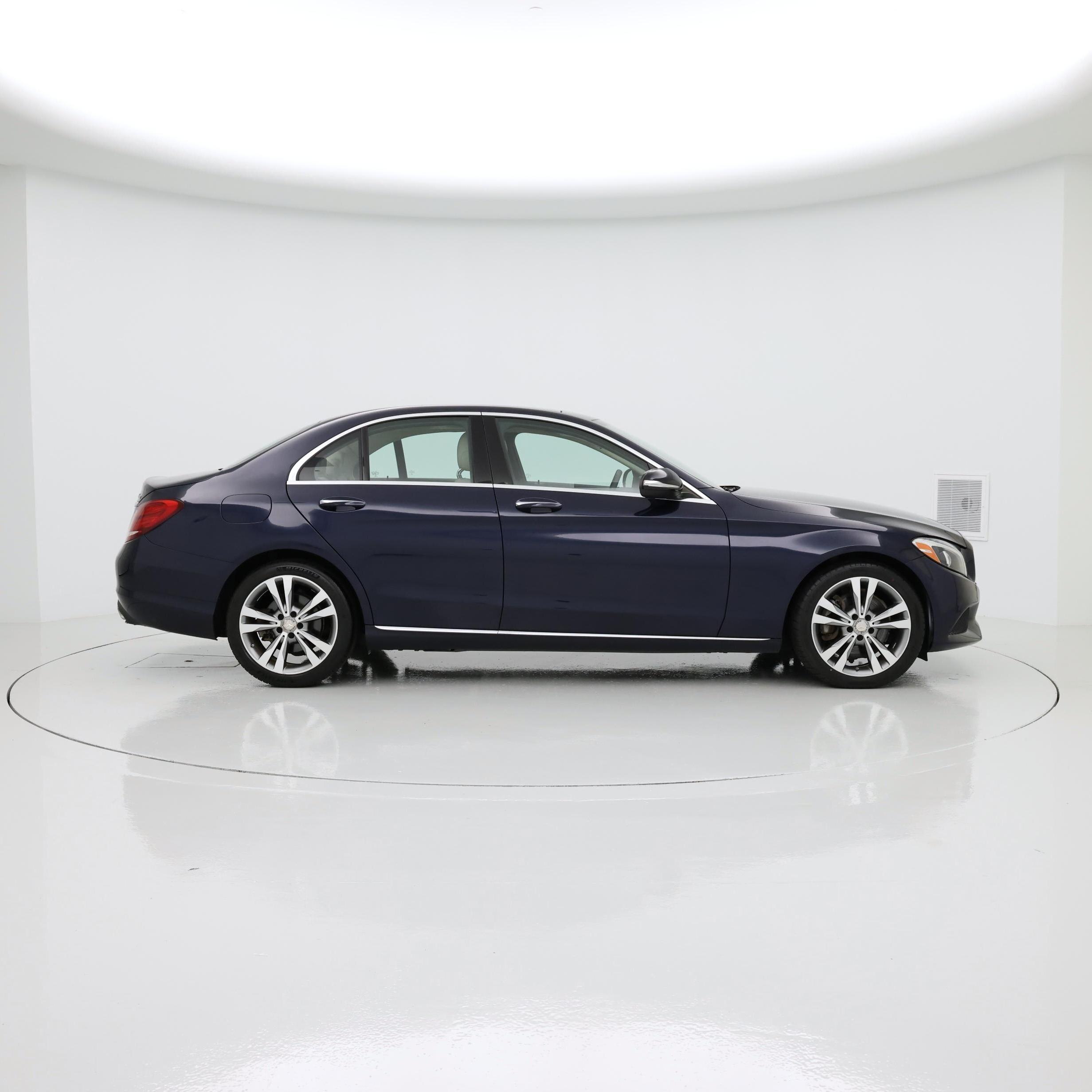 Thumbnail: 2015 Mercedes-Benz C-Class - 7