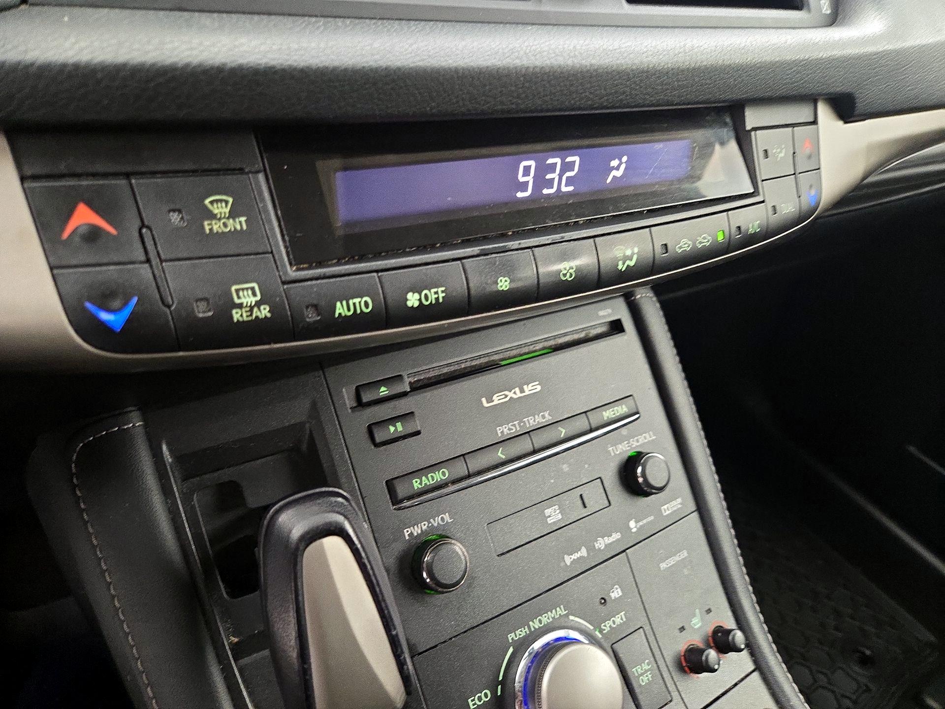 Thumbnail: 2014 Lexus CT - 16