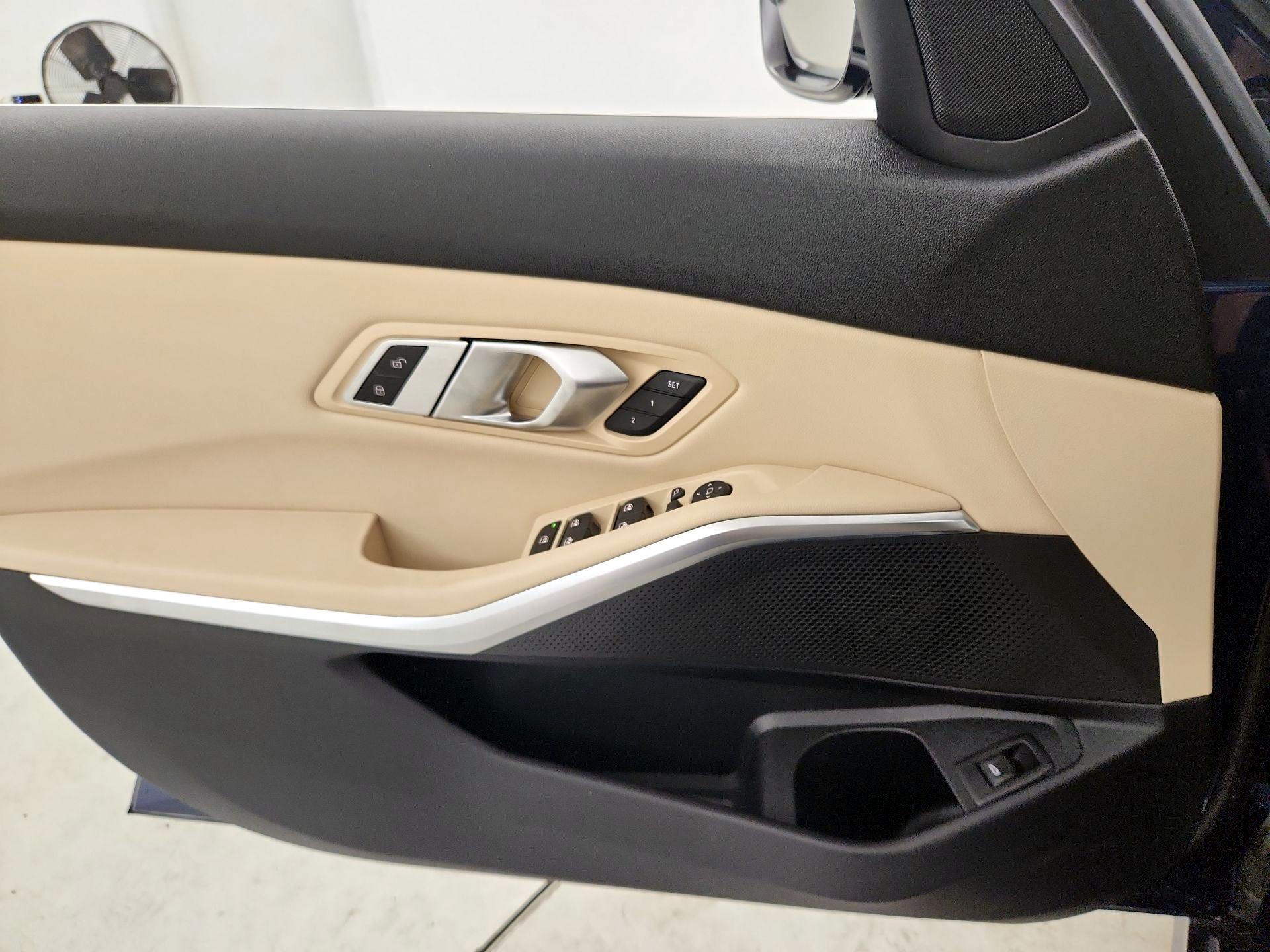 Thumbnail: 2019 BMW 3 Series - 10