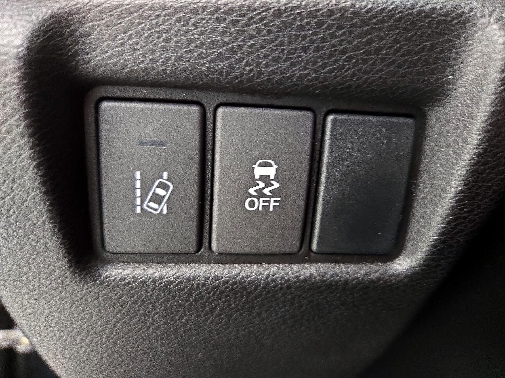 Thumbnail: 2016 Acura MDX - 13