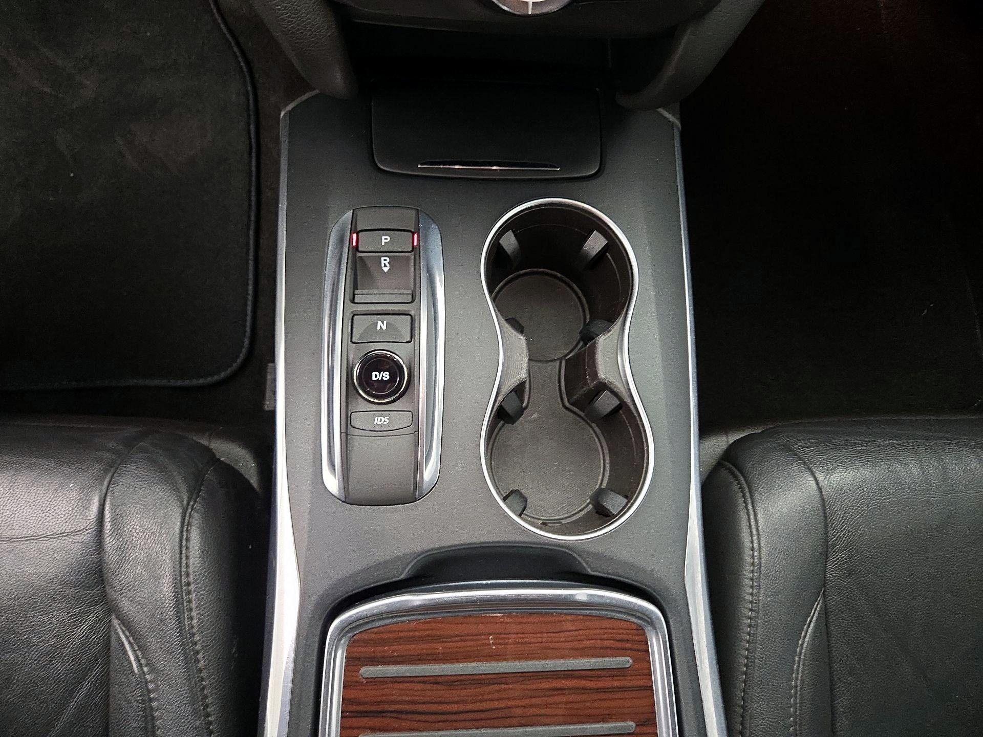 Thumbnail: 2016 Acura MDX - 18