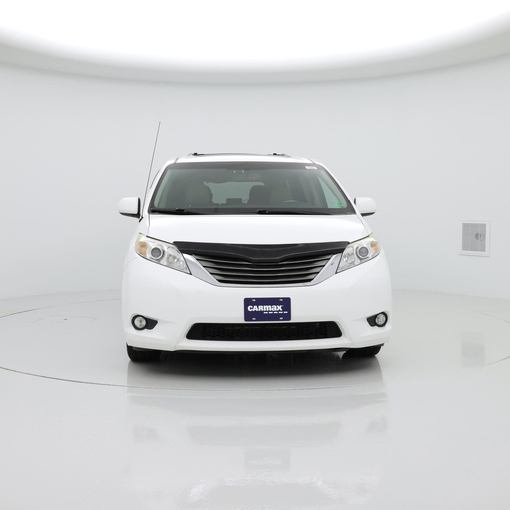 Thumbnail: 2014 Toyota Sienna - 5