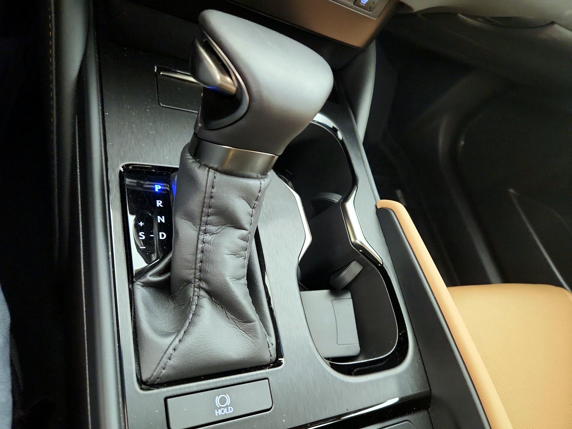 Thumbnail: 2024 Lexus ES - 18
