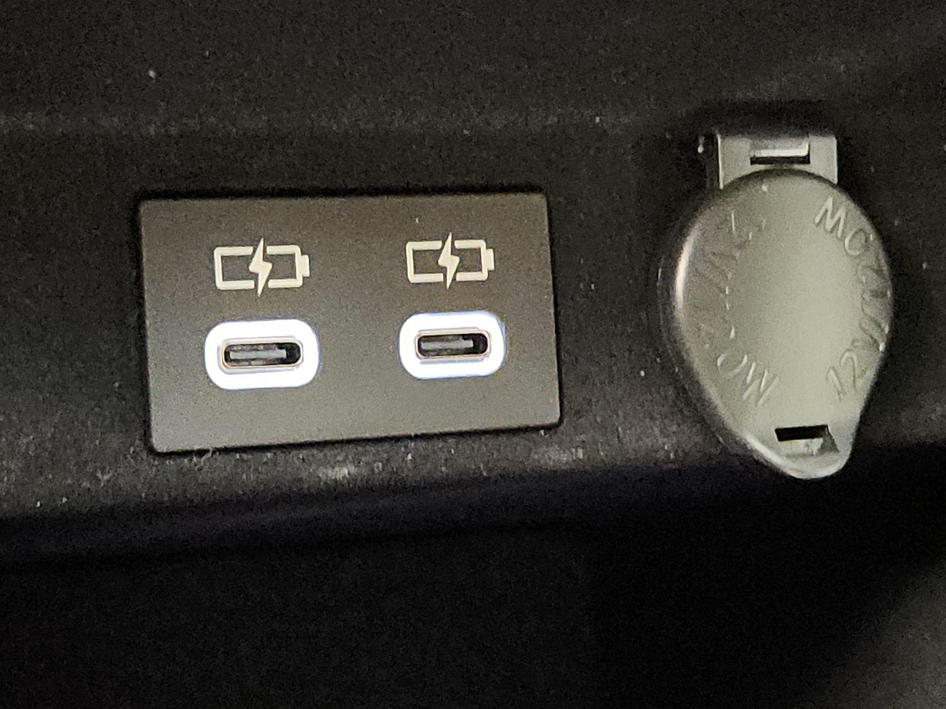 Thumbnail: 2024 Lexus ES - 19