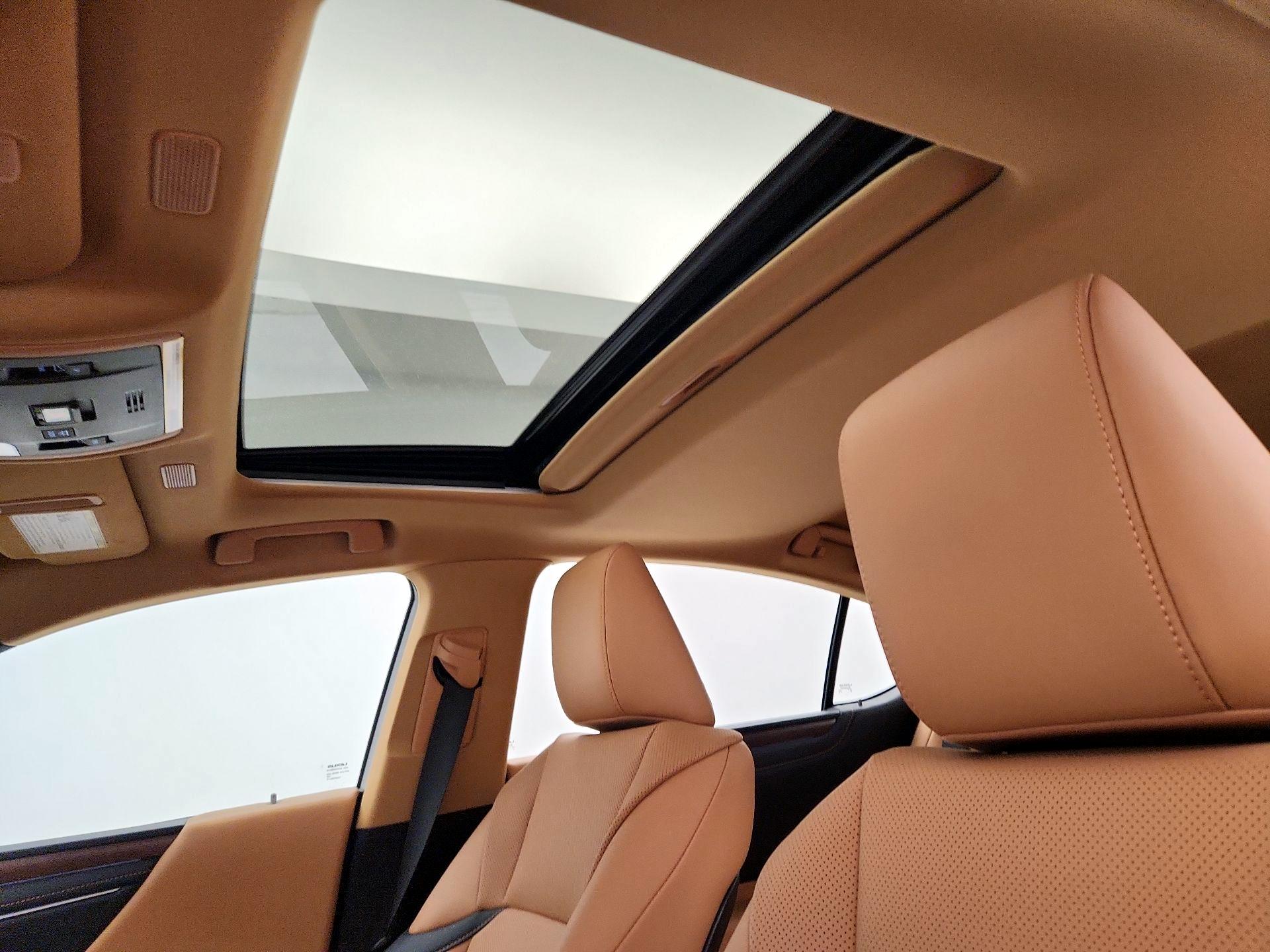 Thumbnail: 2024 Lexus ES - 20
