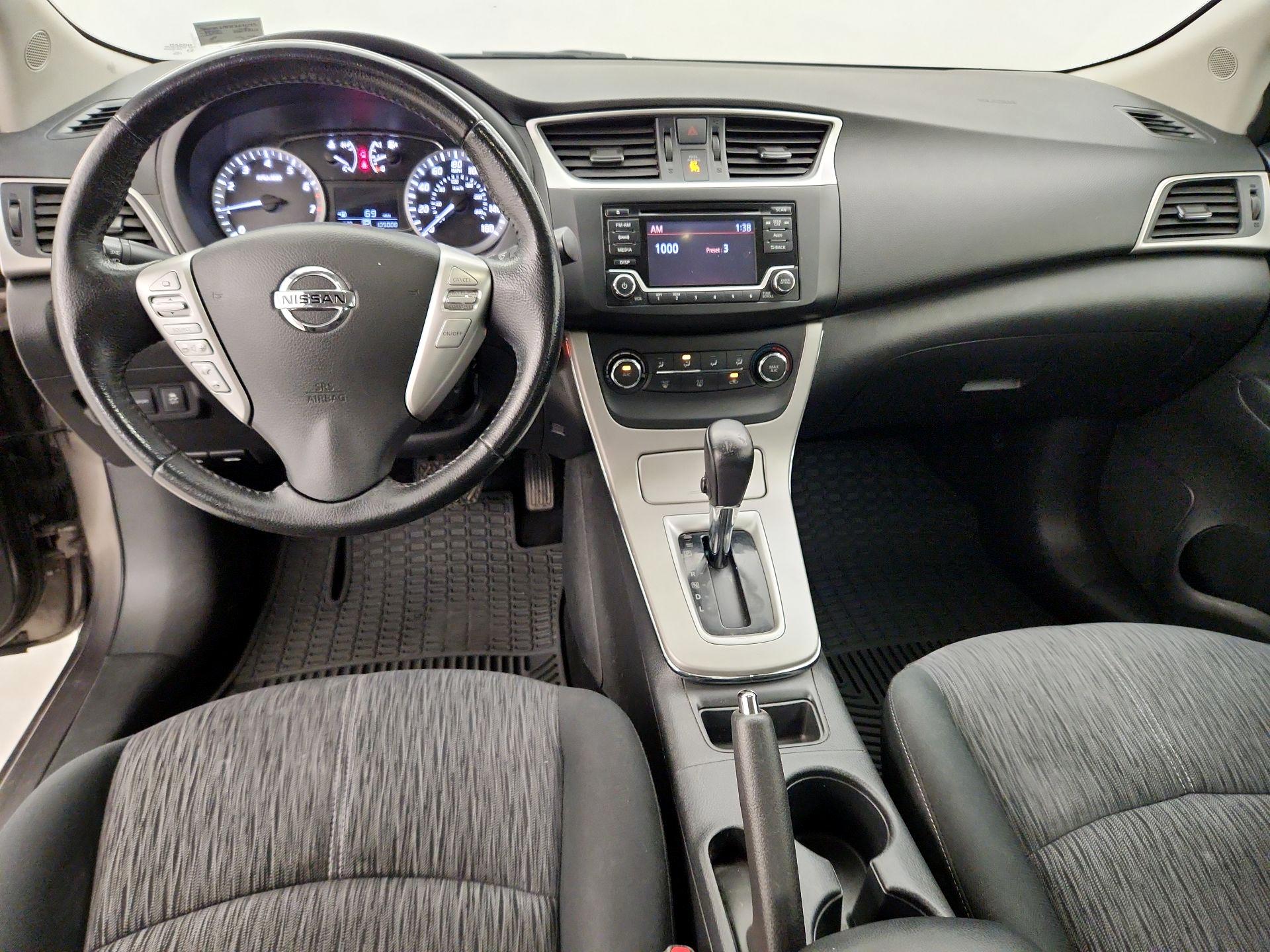 Thumbnail: 2015 Nissan Sentra - 9