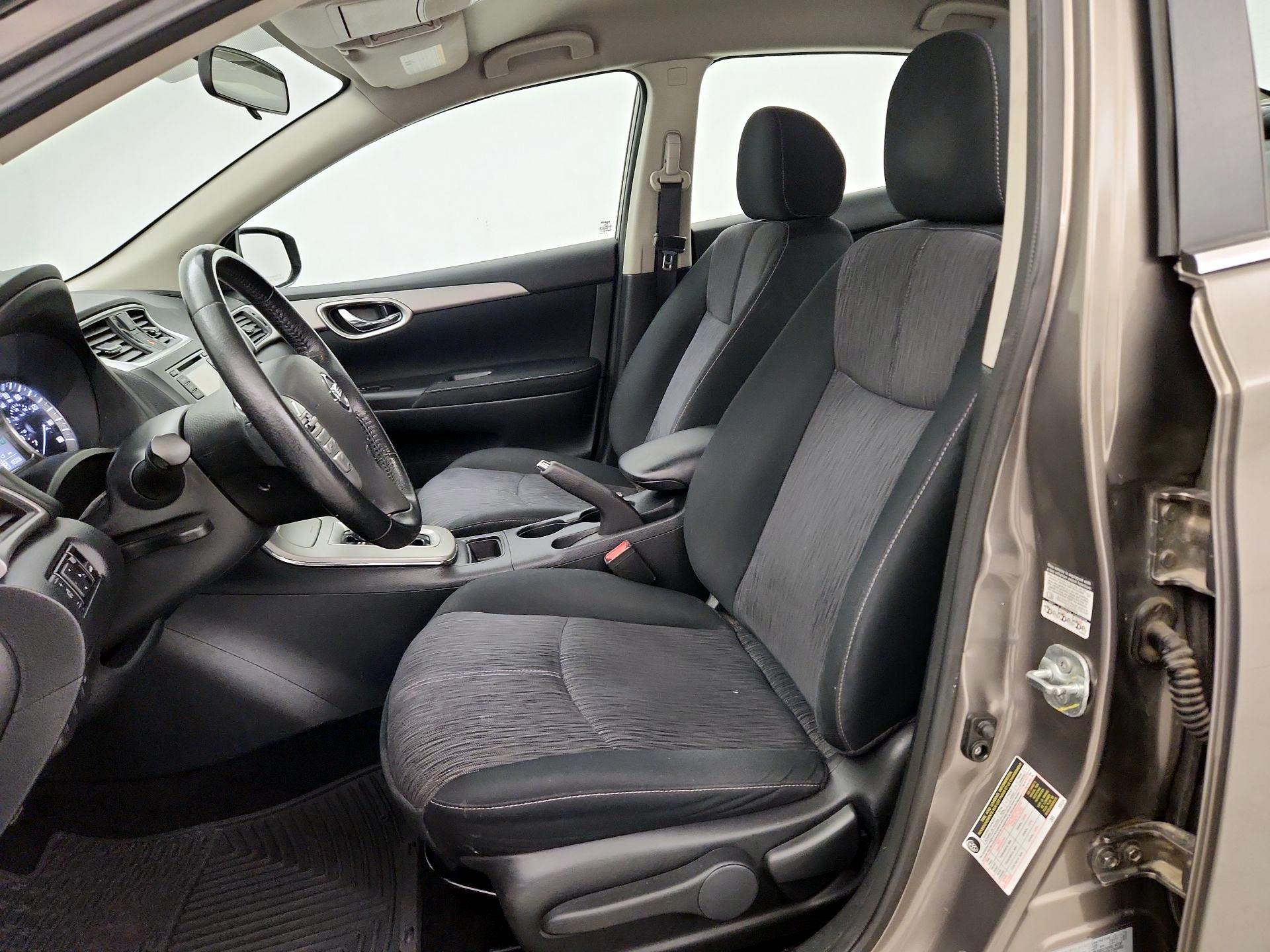 Thumbnail: 2015 Nissan Sentra - 11