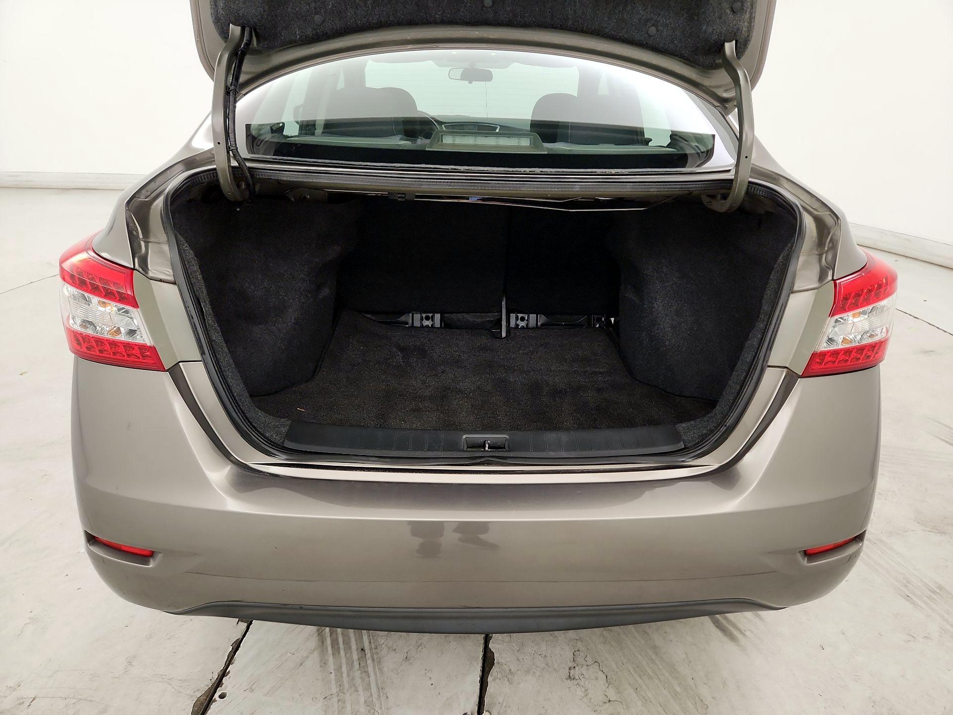 Thumbnail: 2015 Nissan Sentra - 20