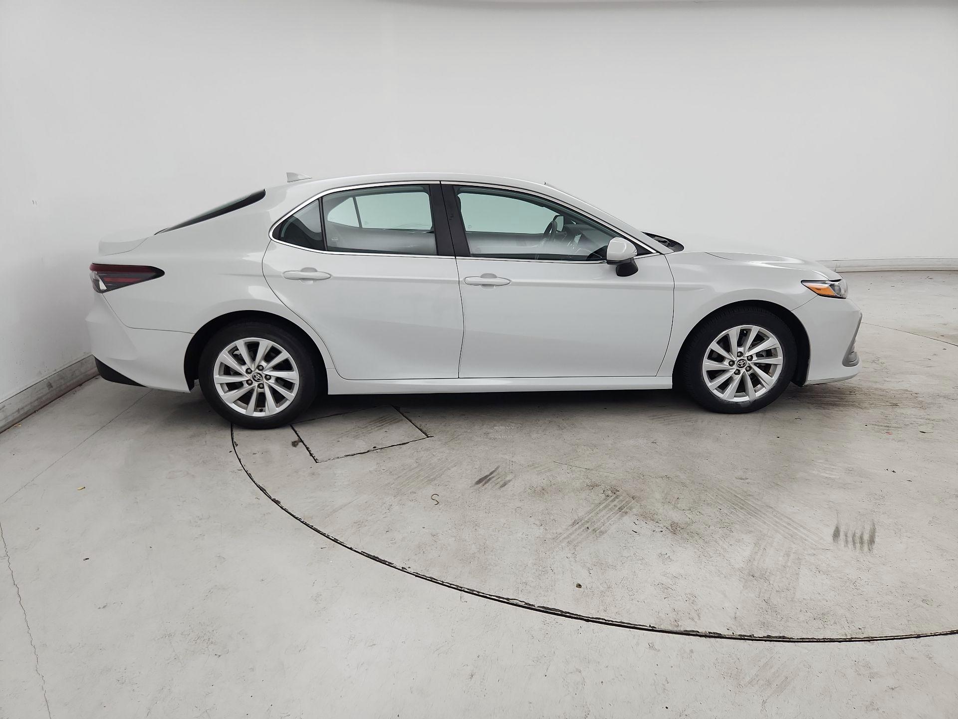Thumbnail: 2022 Toyota Camry - 4