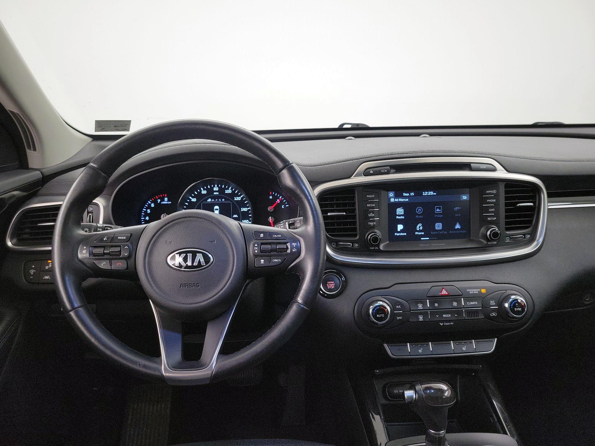 Thumbnail: 2018 Kia Sorento - 9