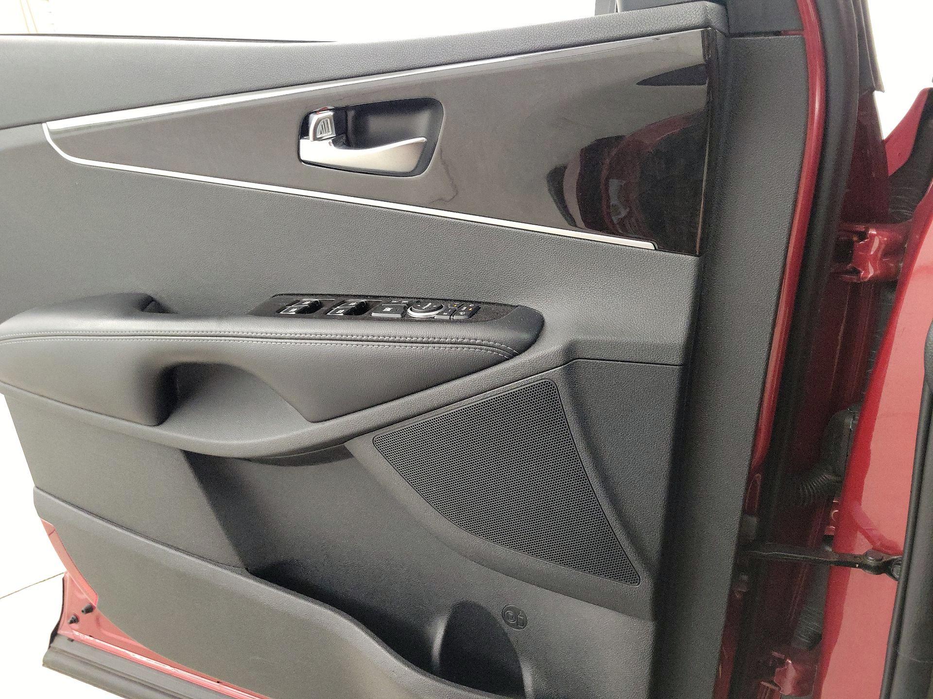 Thumbnail: 2018 Kia Sorento - 12