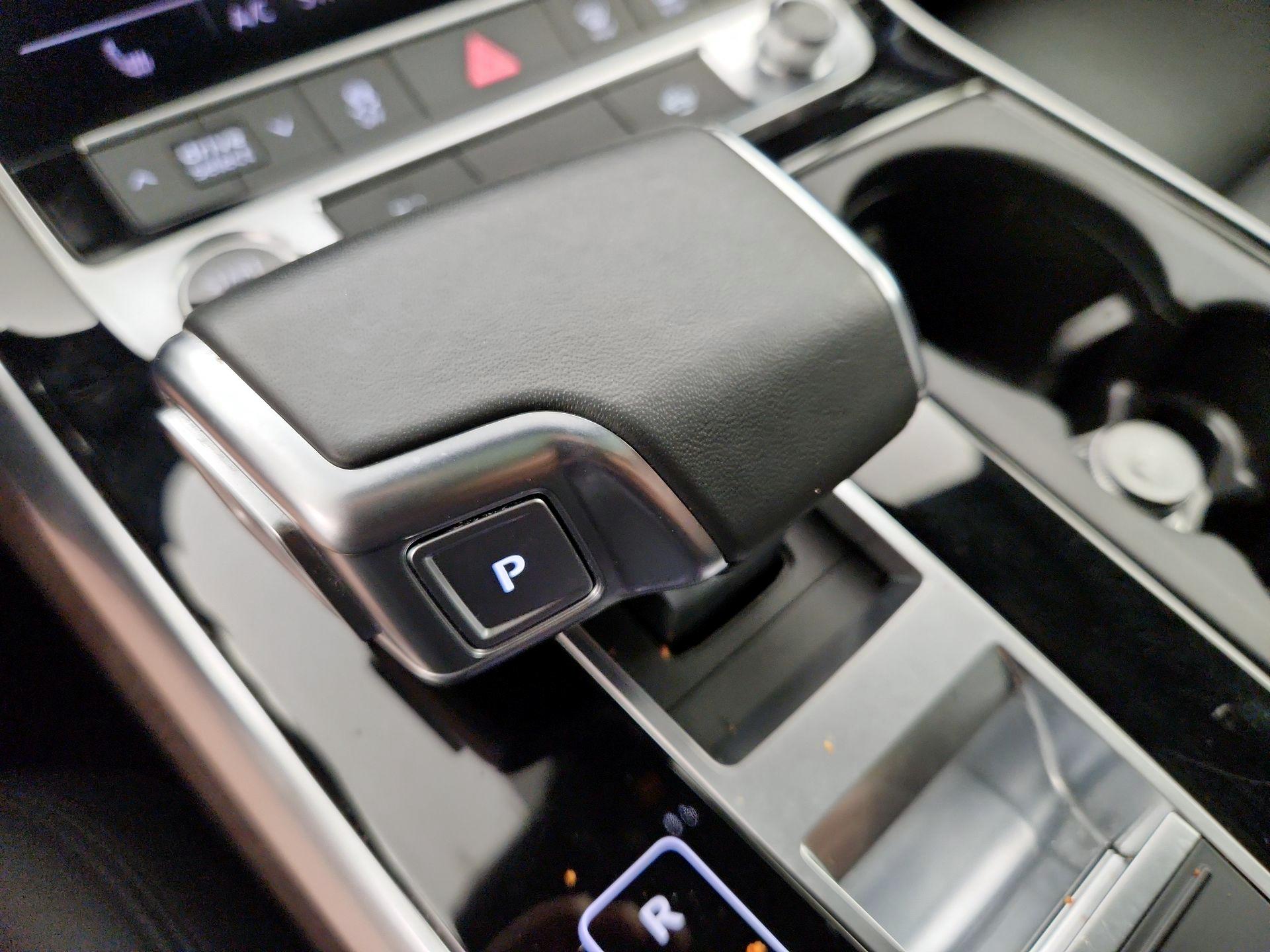 Thumbnail: 2021 Audi Q7 - 16