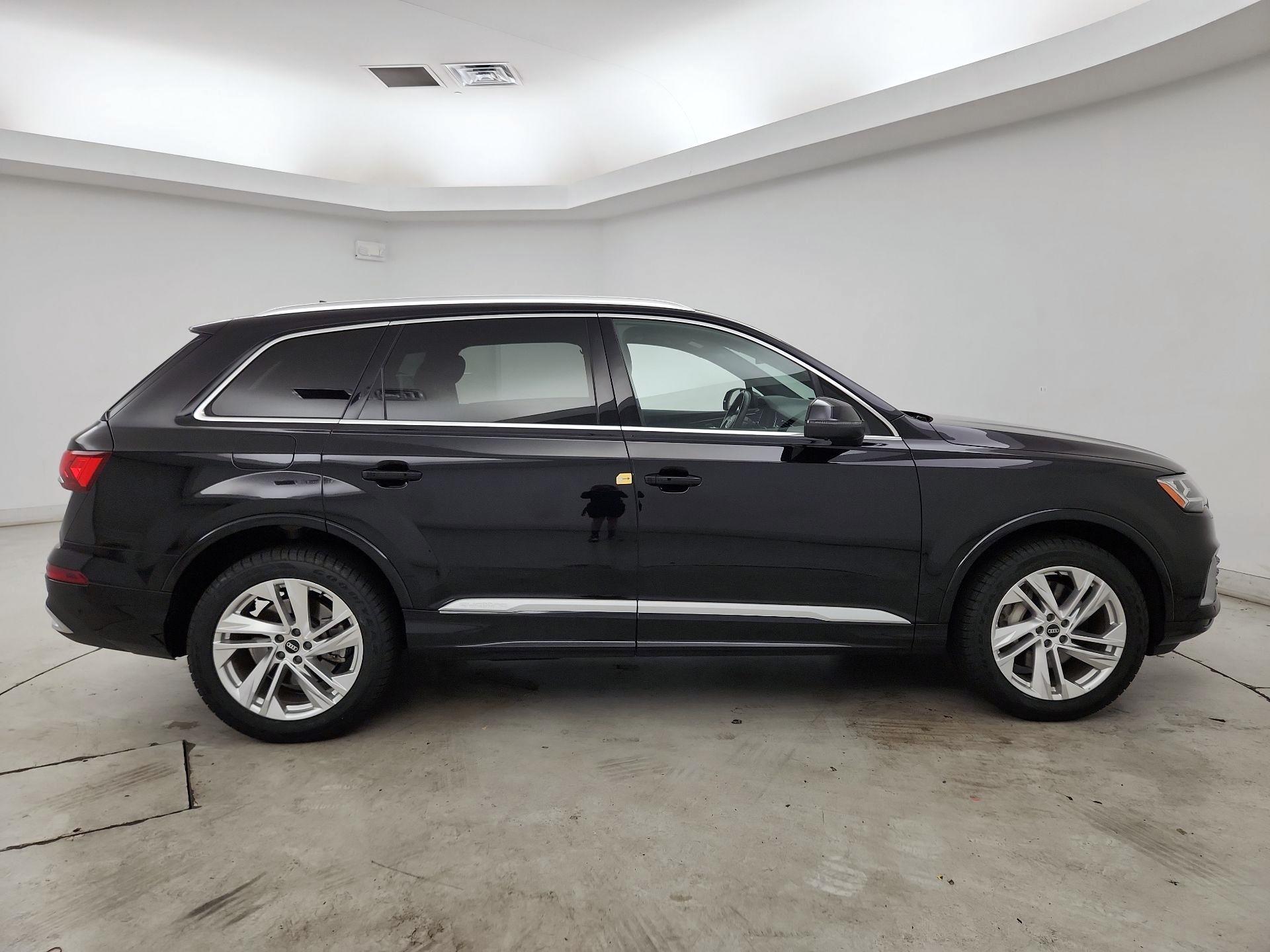 Thumbnail: 2021 Audi Q7 - 4