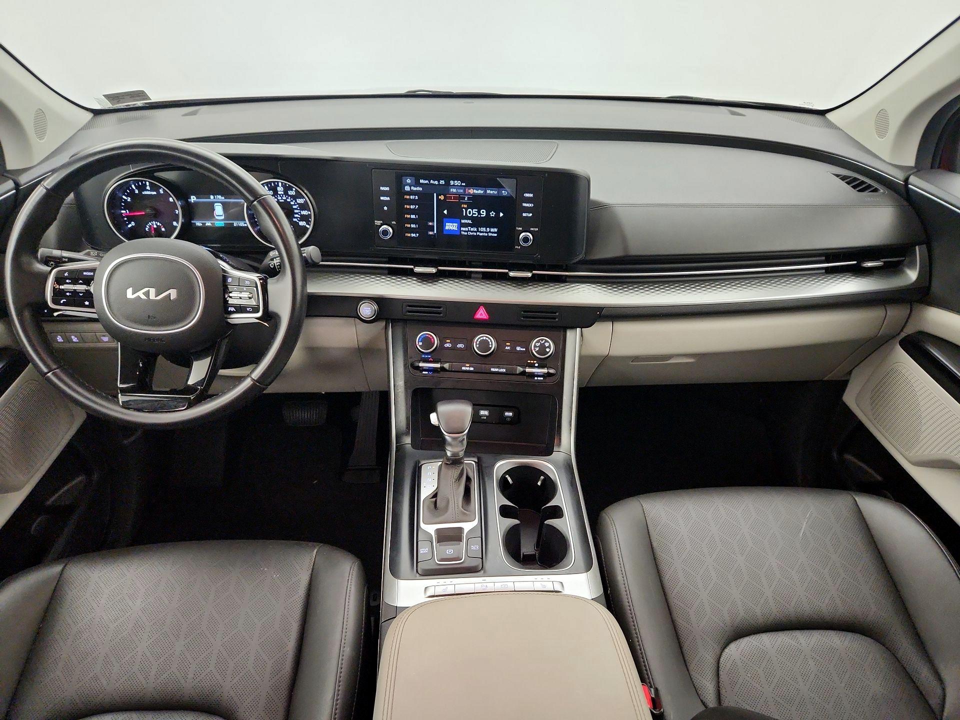 Thumbnail: 2023 Kia Carnival - 9