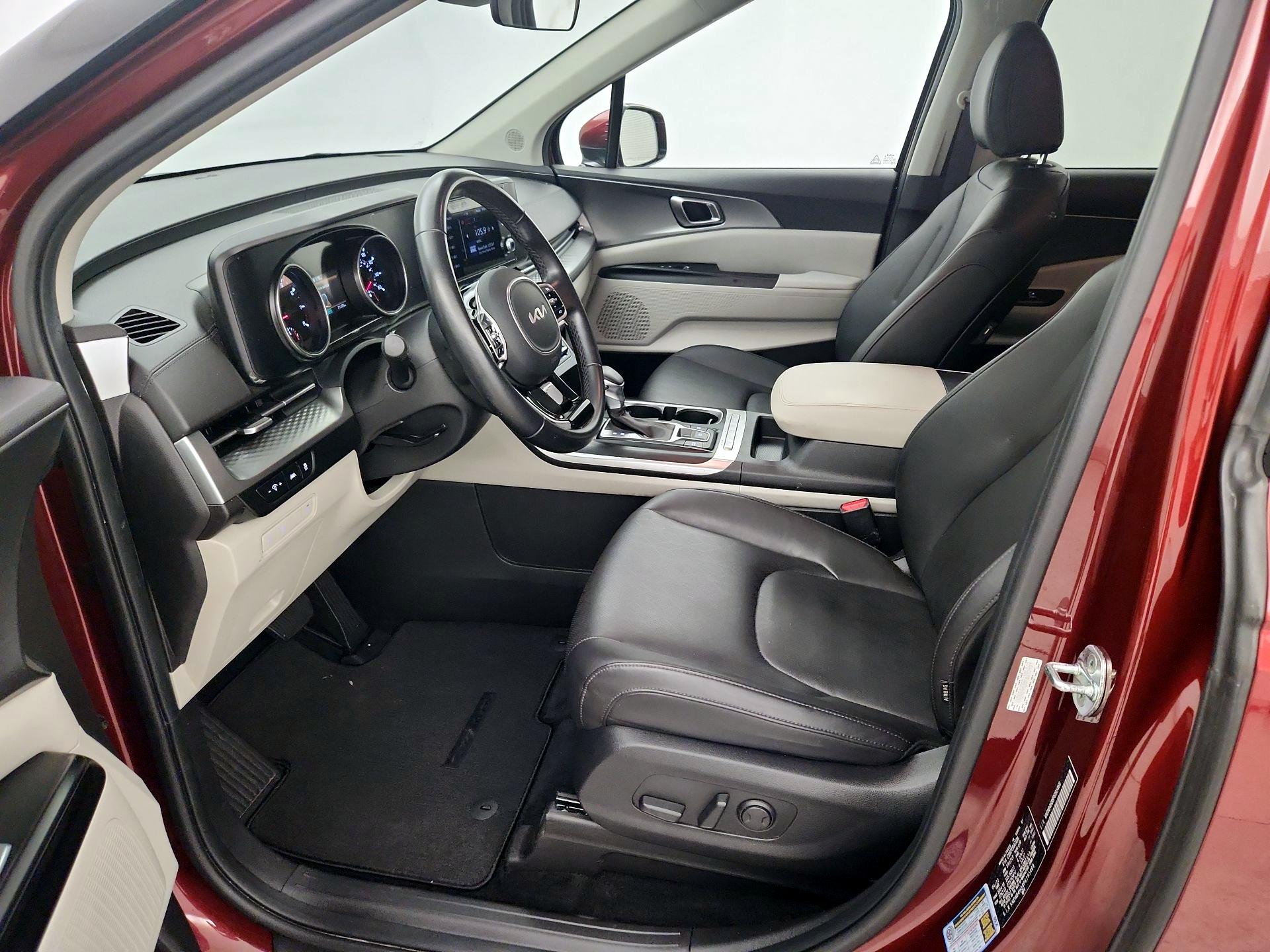 Thumbnail: 2023 Kia Carnival - 11