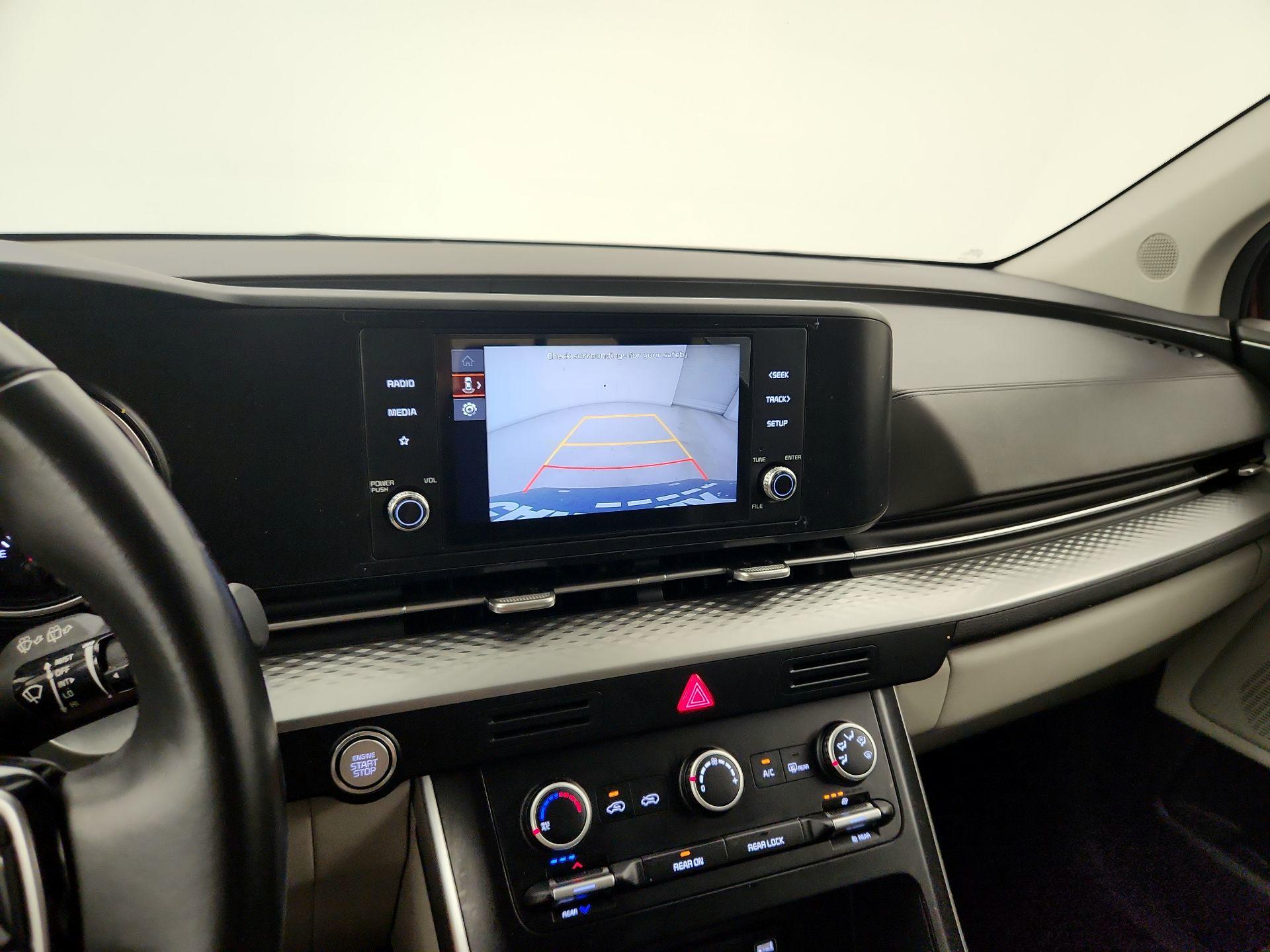 Thumbnail: 2023 Kia Carnival - 14