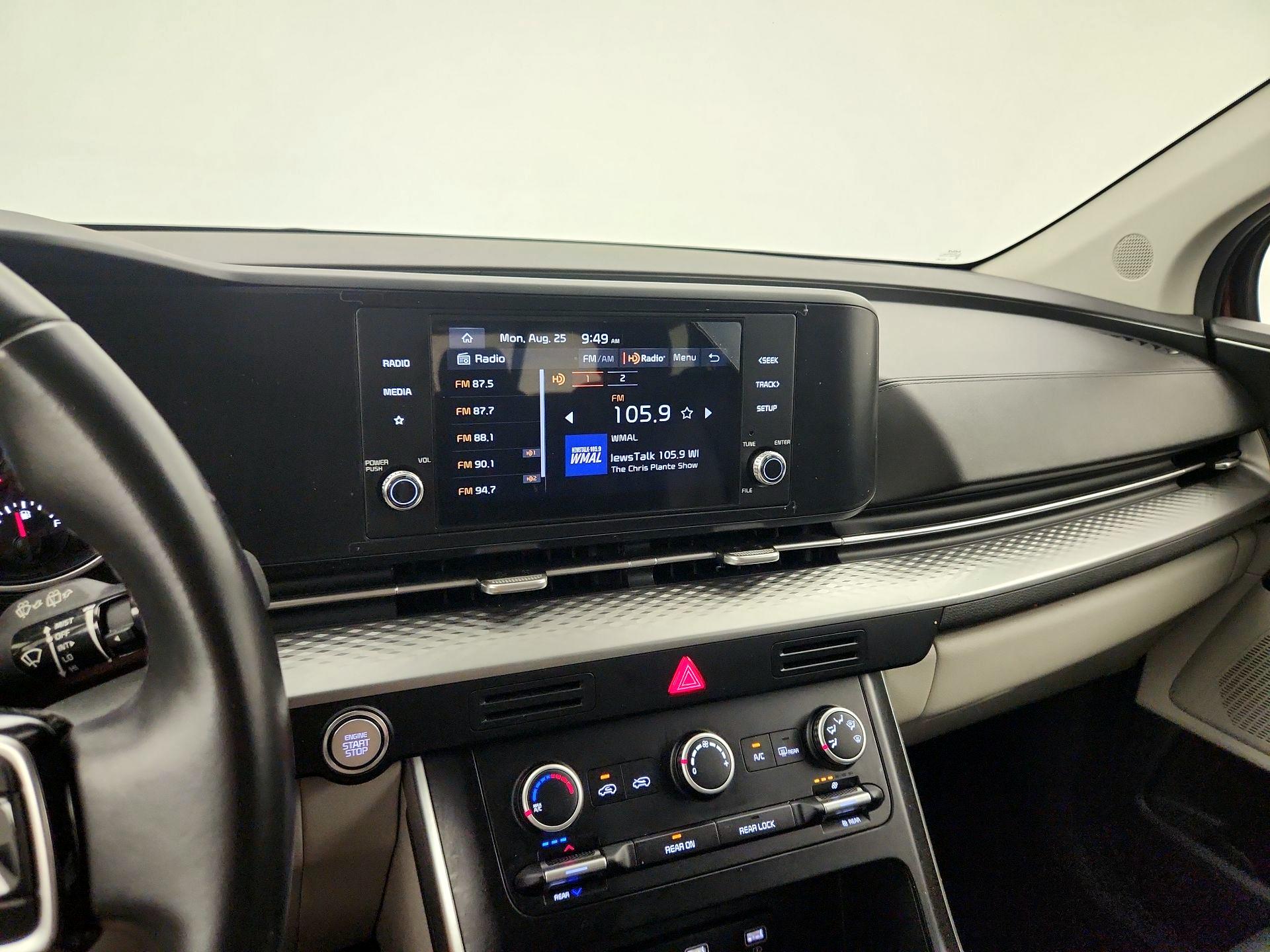 Thumbnail: 2023 Kia Carnival - 15
