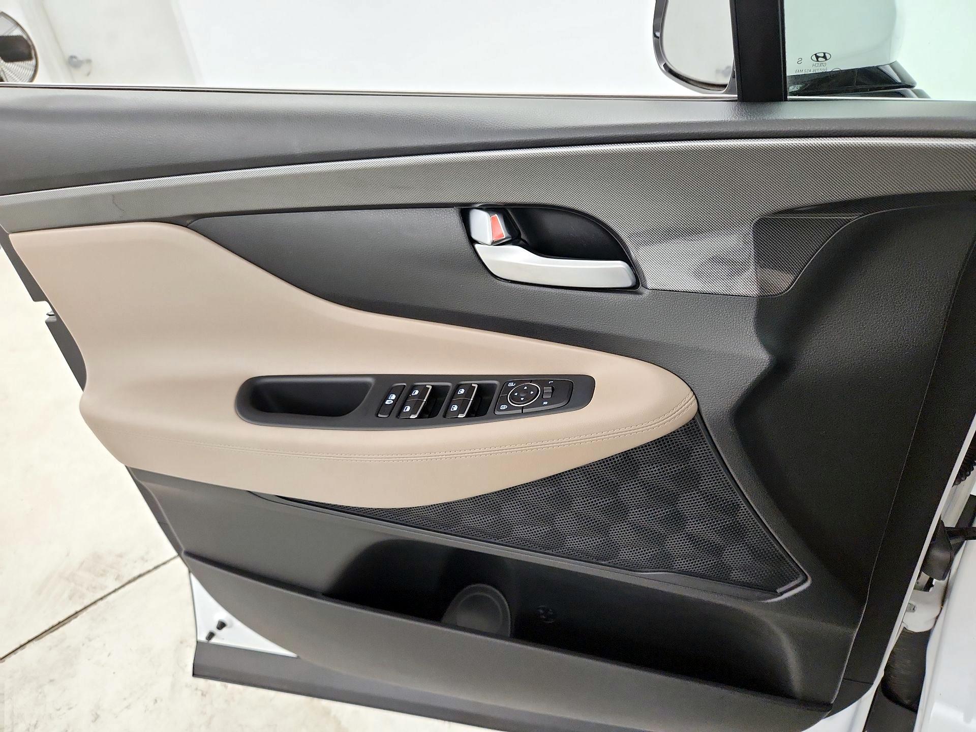 Thumbnail: 2022 Hyundai Santa Fe - 12