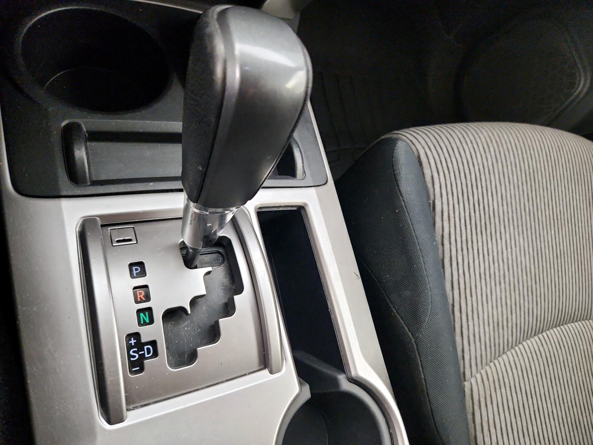 Thumbnail: 2015 Toyota 4Runner - 17