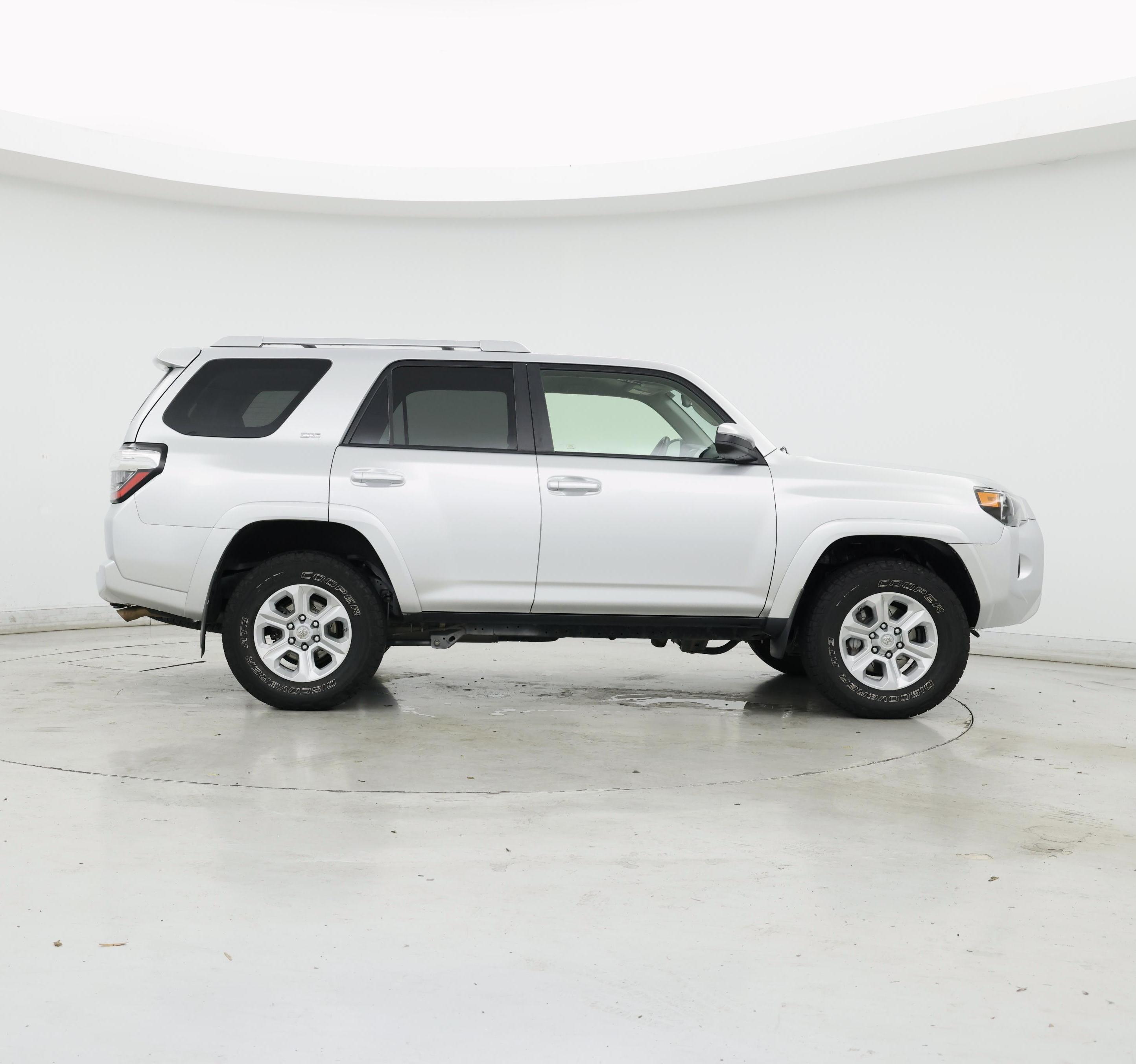 Thumbnail: 2015 Toyota 4Runner - 7