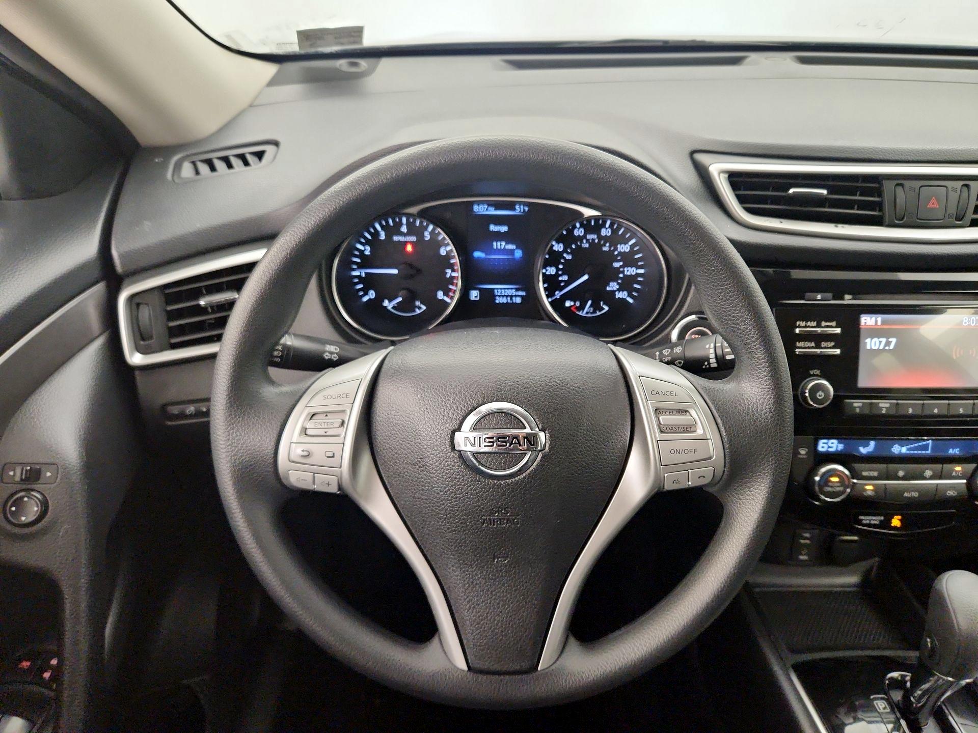 Thumbnail: 2015 Nissan Rogue - 10