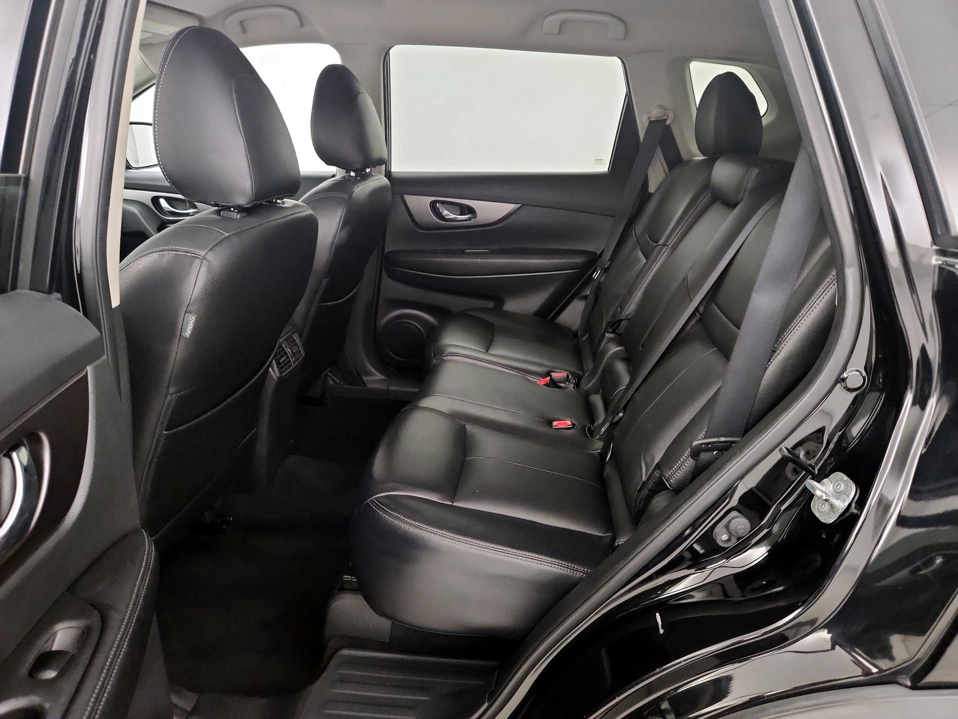 Thumbnail: 2015 Nissan Rogue - 19