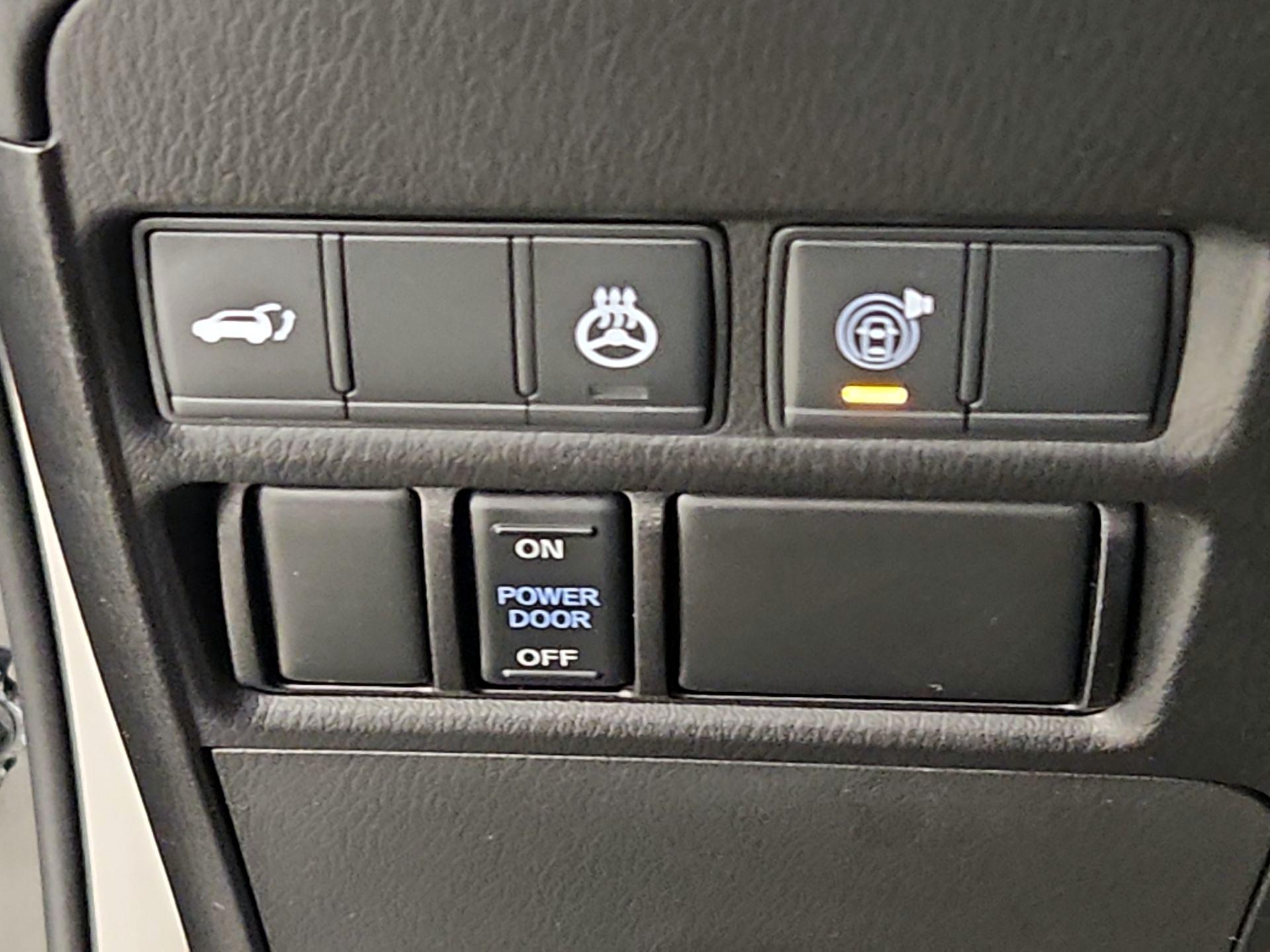 Thumbnail: 2021 Nissan Armada - 13