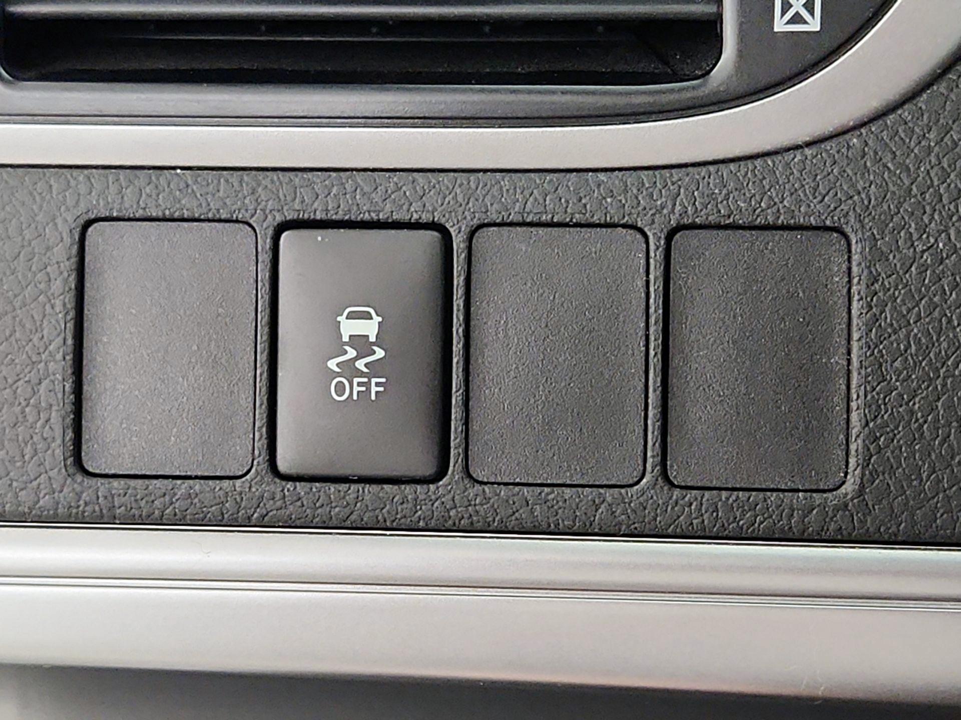 Thumbnail: 2014 Toyota Camry - 13